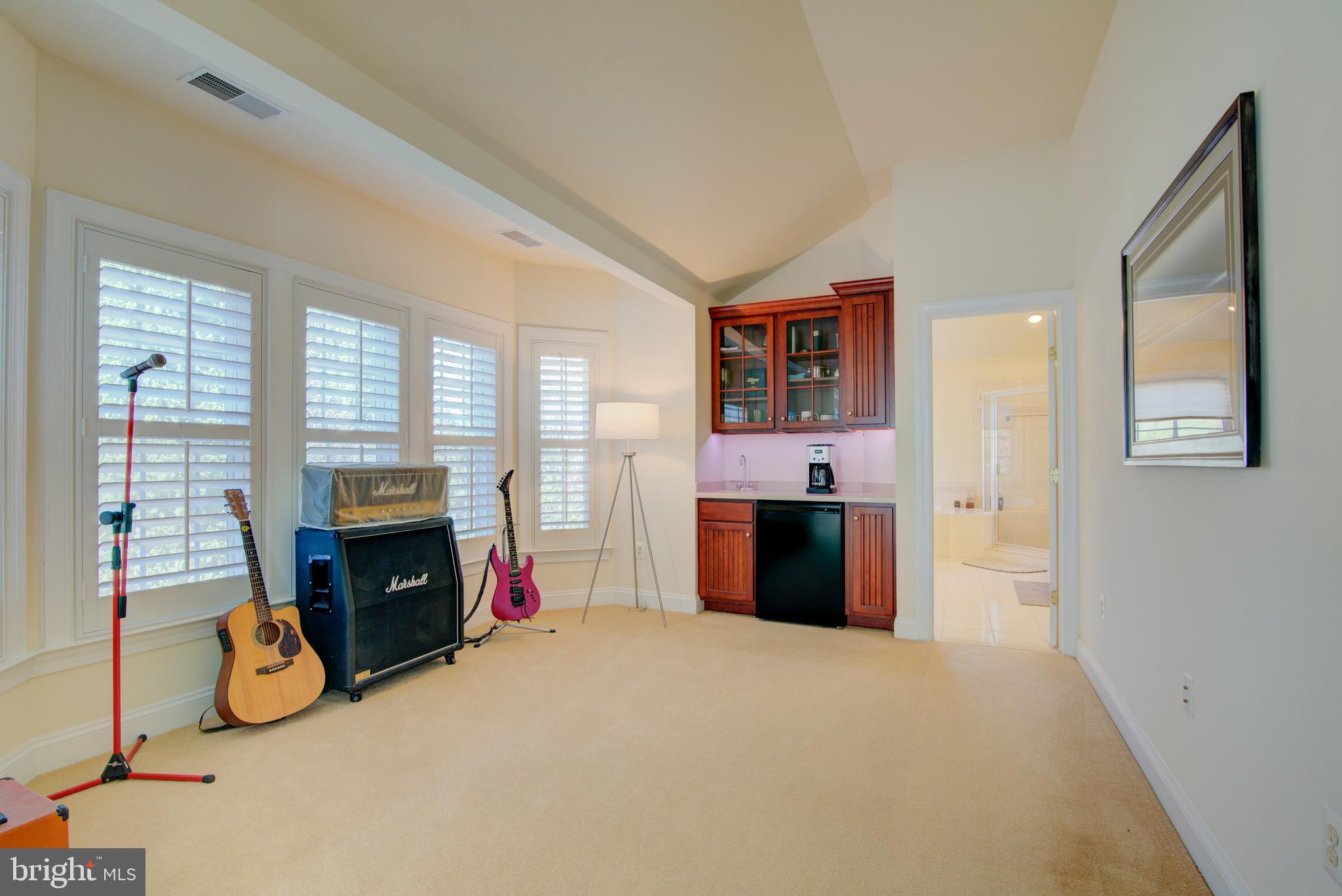 ROLLING OAKS - Residential