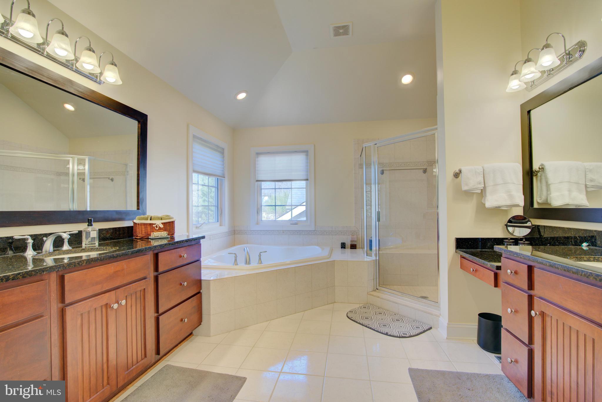 ROLLING OAKS - Residential