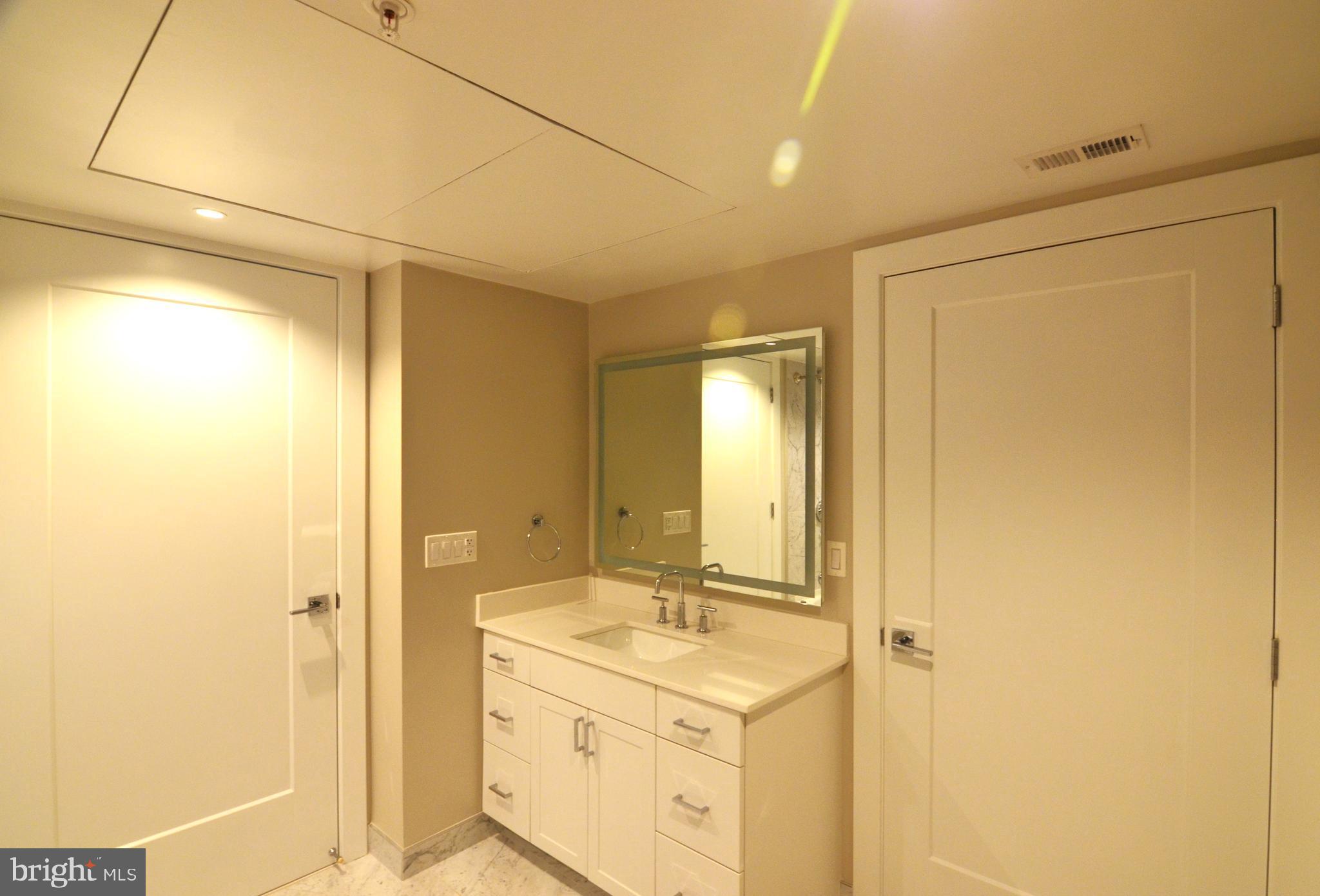 ALEXANDRIA - Residential Lease