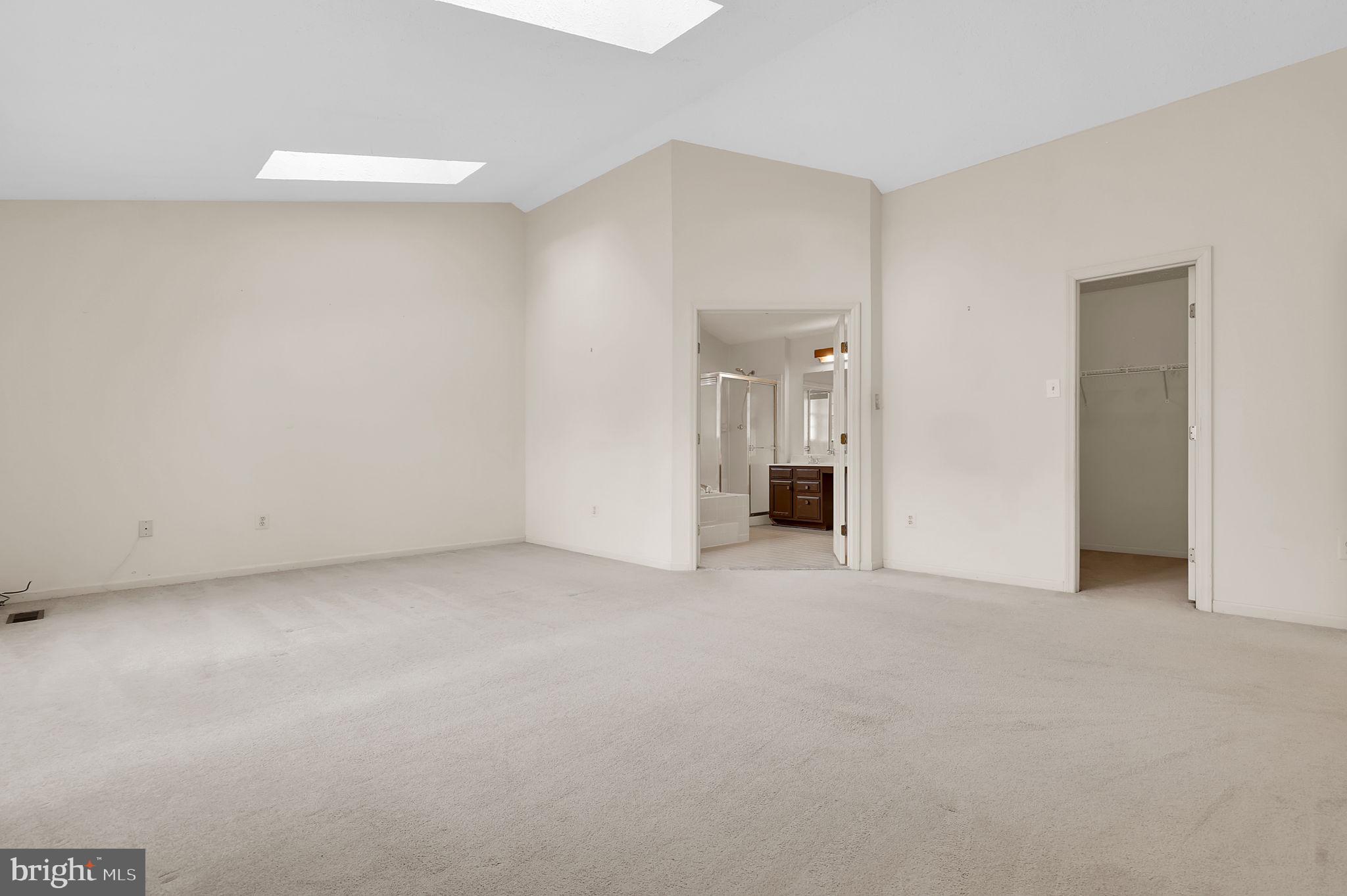 NOTTINGHAM WOODS - Residential