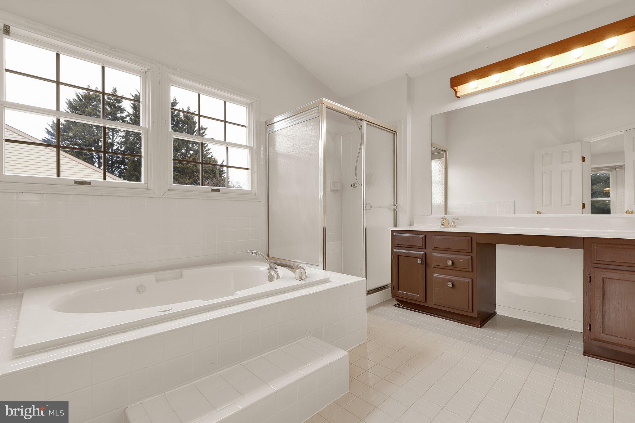 NOTTINGHAM WOODS - Residential