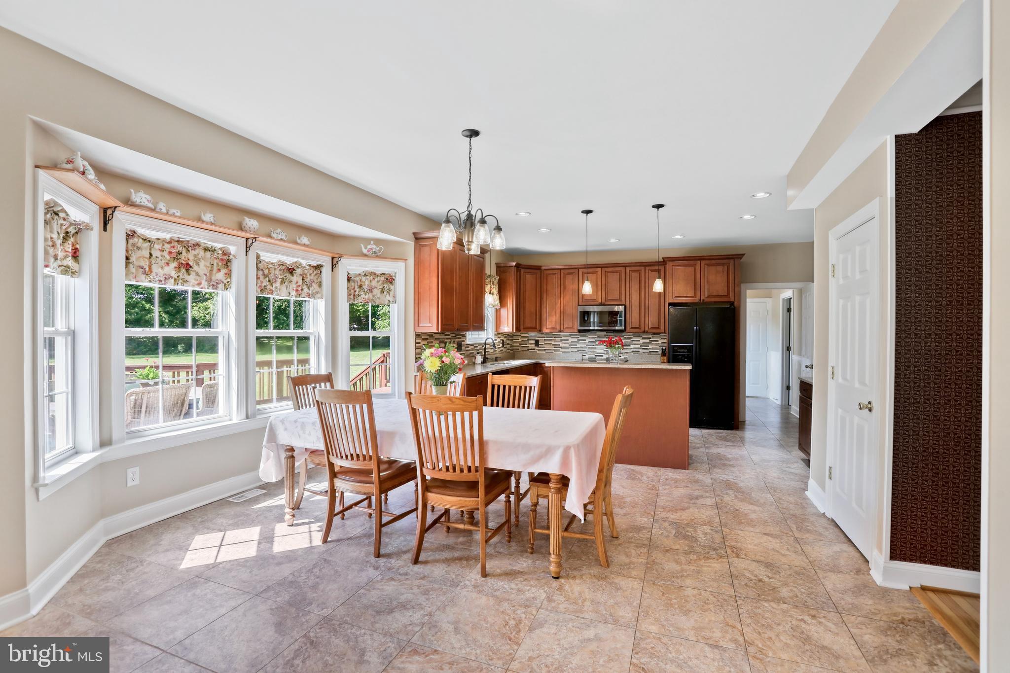 MEADOW BROOK - Residential