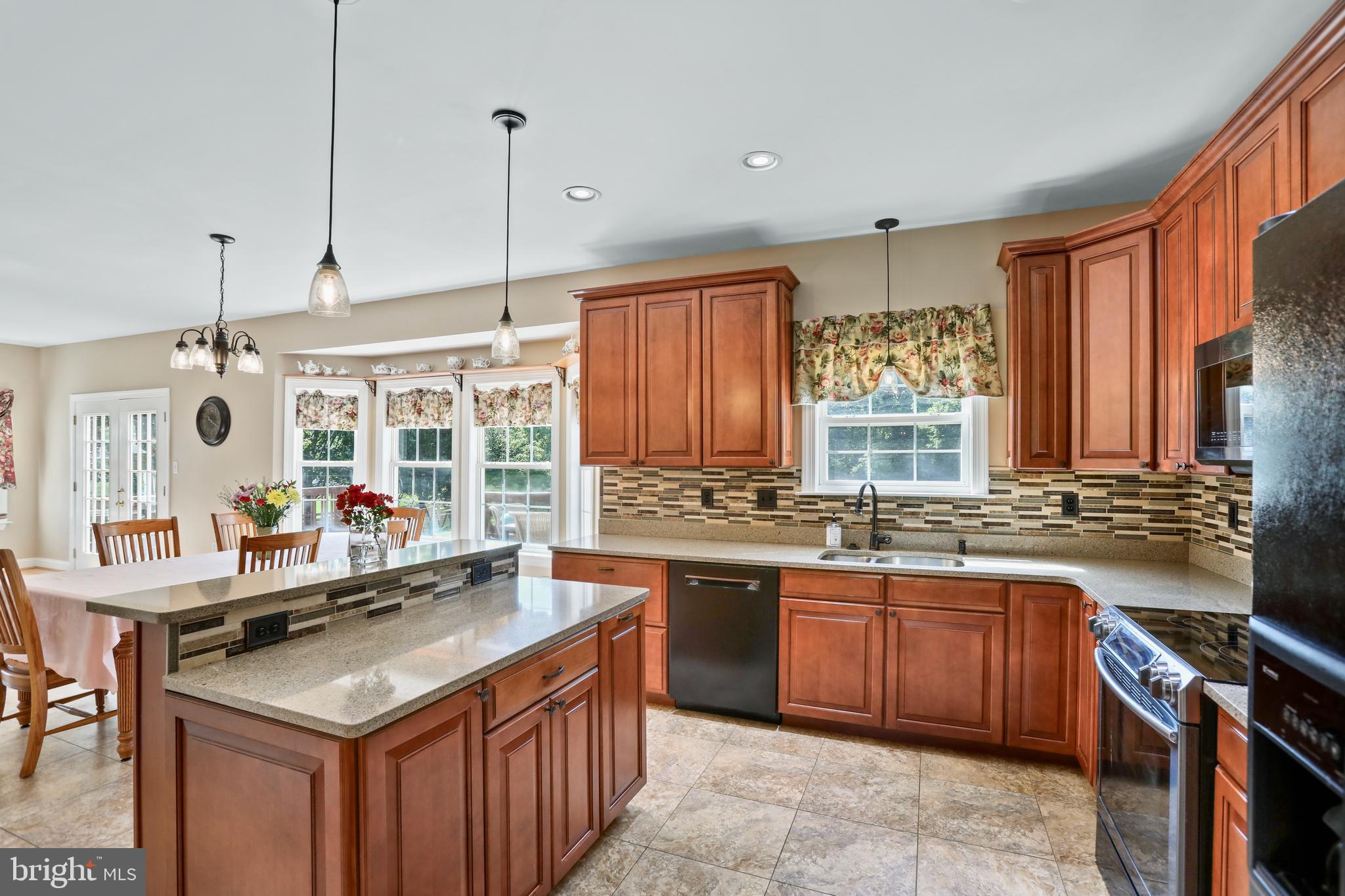 MEADOW BROOK - Residential