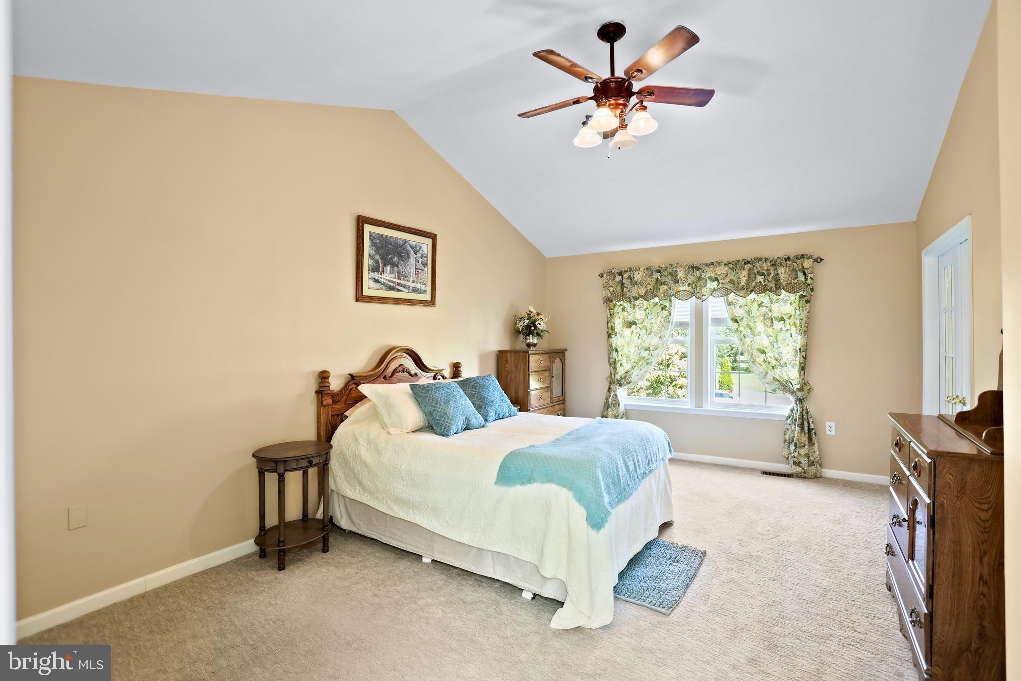 MEADOW BROOK - Residential