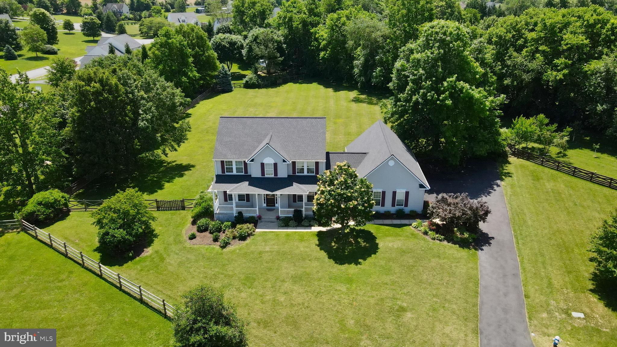 MEADOW BROOK - Residential