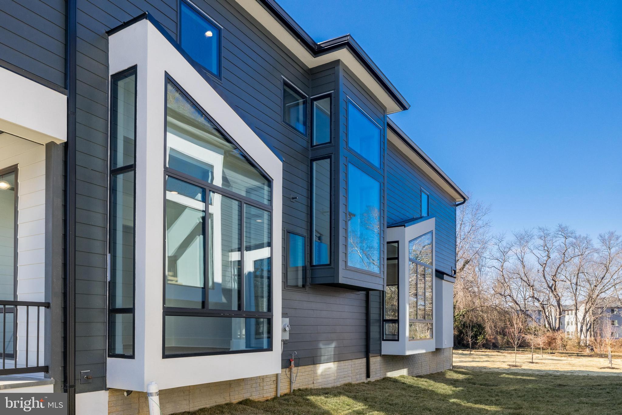 COURTLAND PARK - Residential