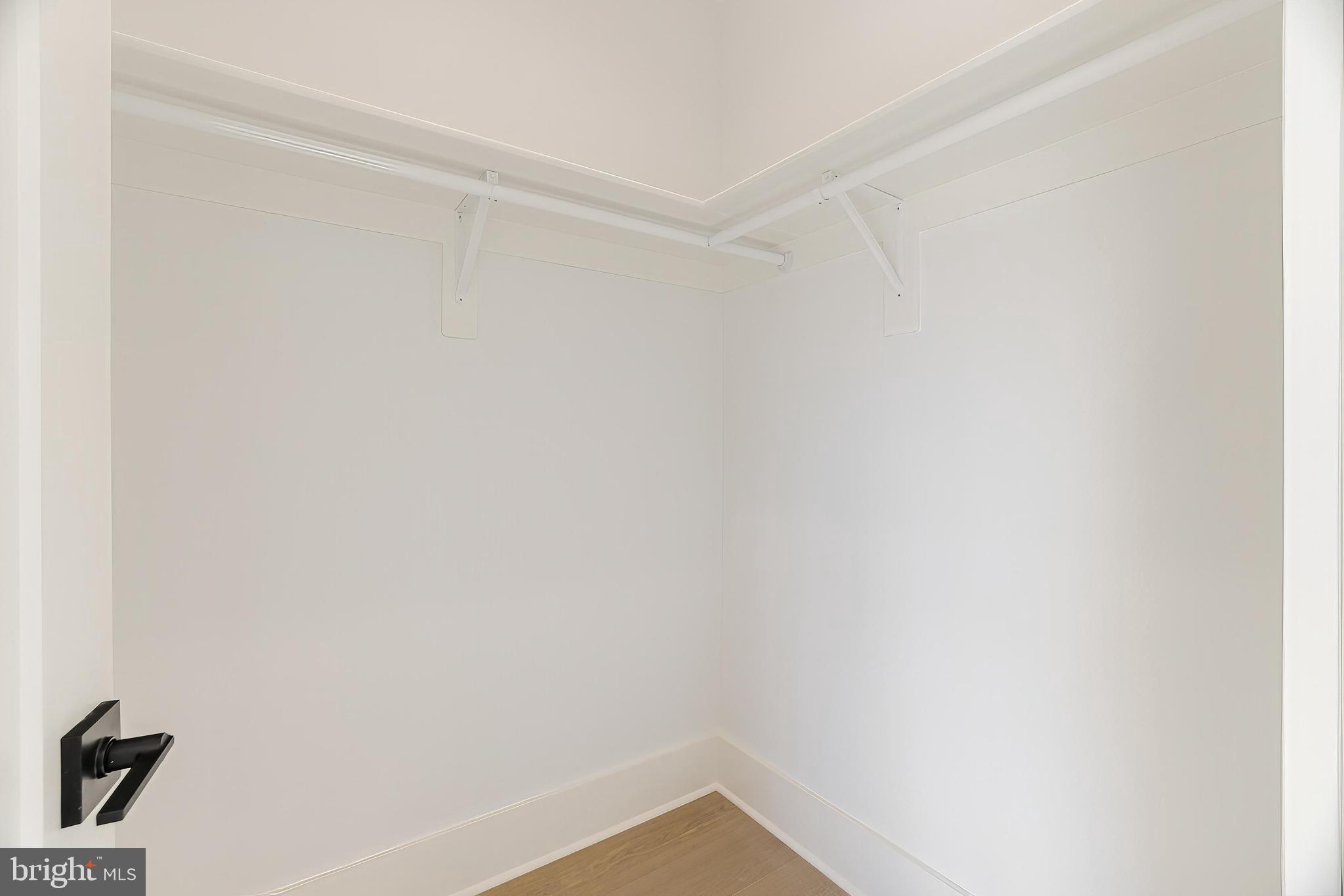 COURTLAND PARK - Residential