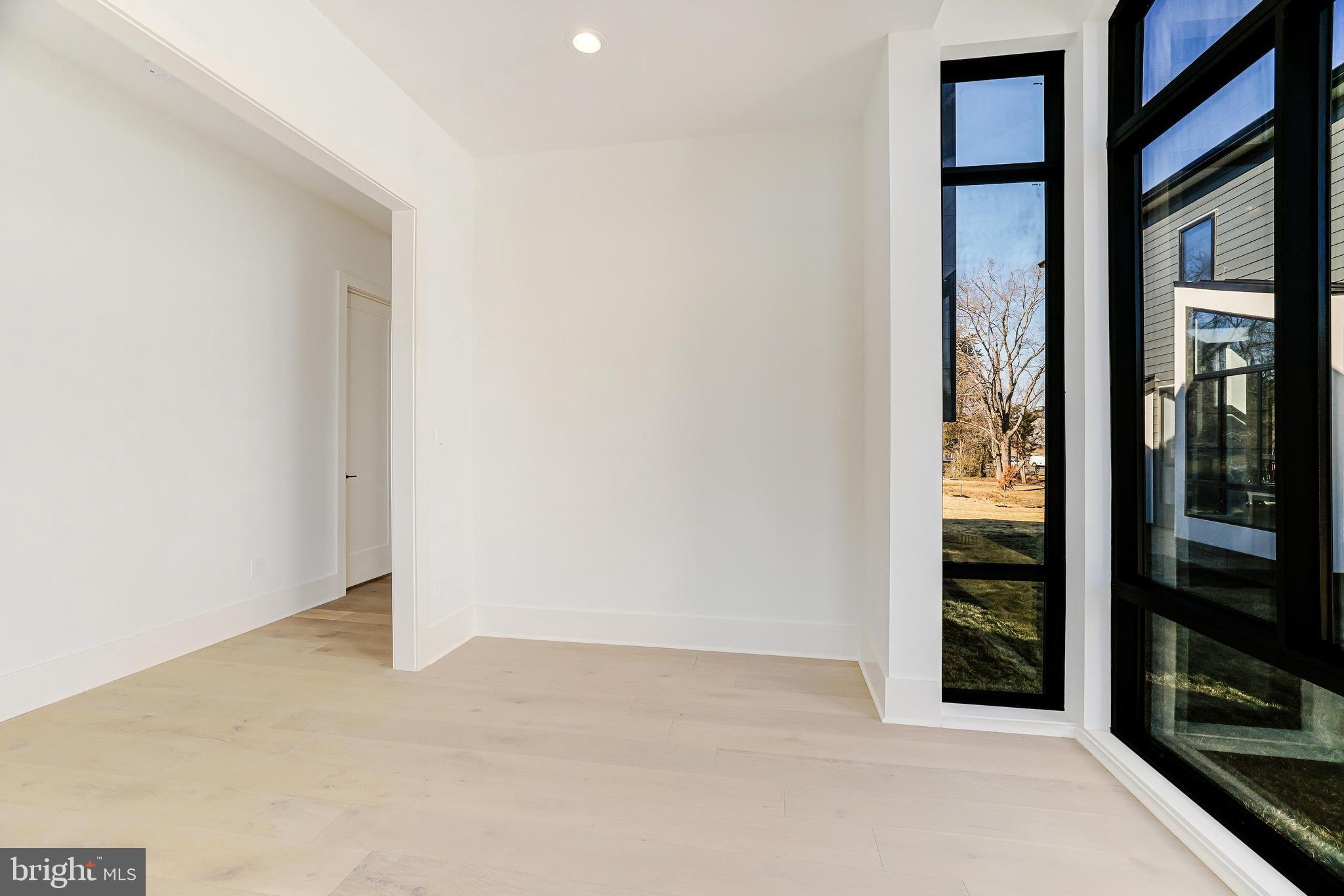 COURTLAND PARK - Residential