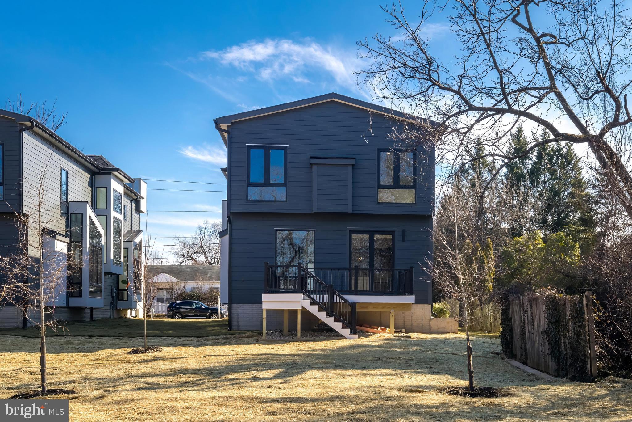 COURTLAND PARK - Residential