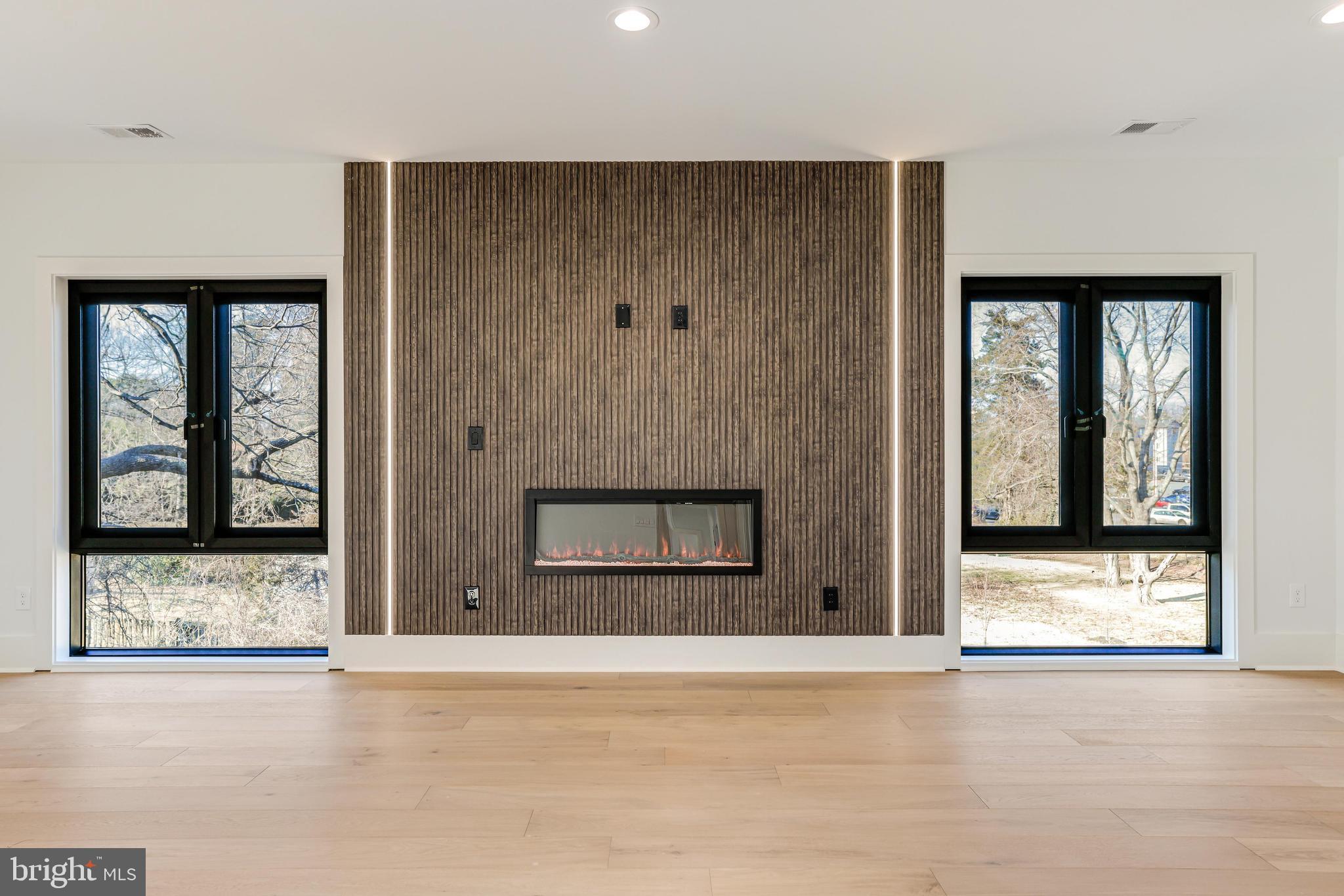 COURTLAND PARK - Residential