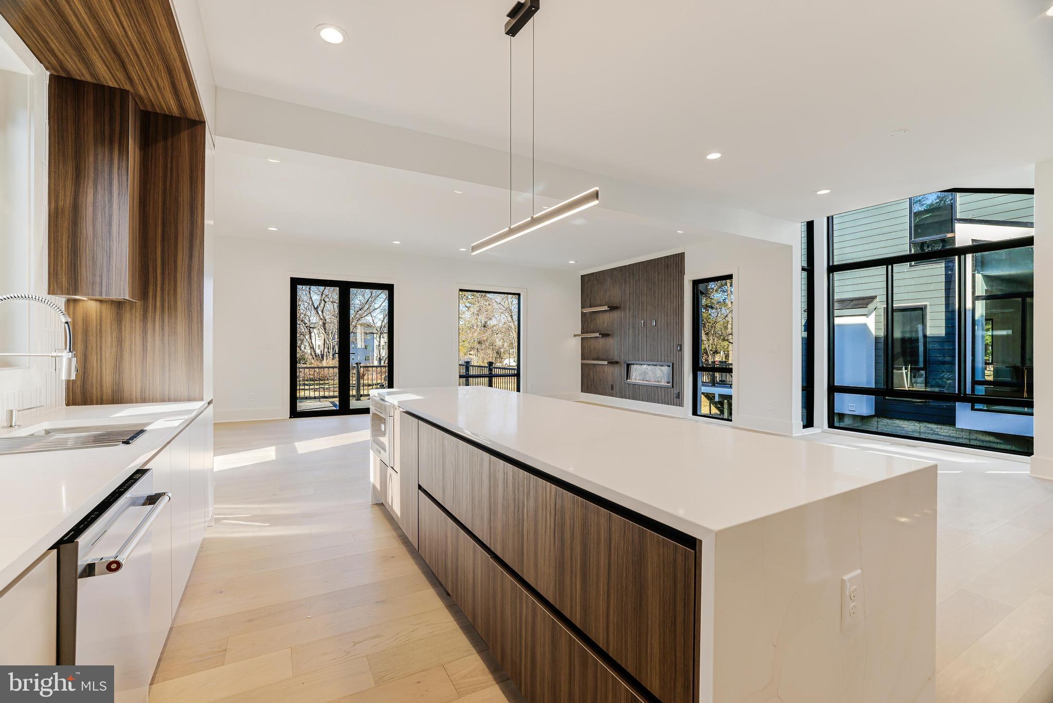 COURTLAND PARK - Residential