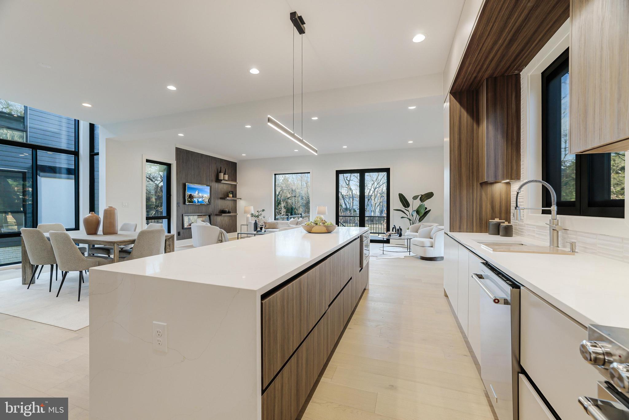 COURTLAND PARK - Residential