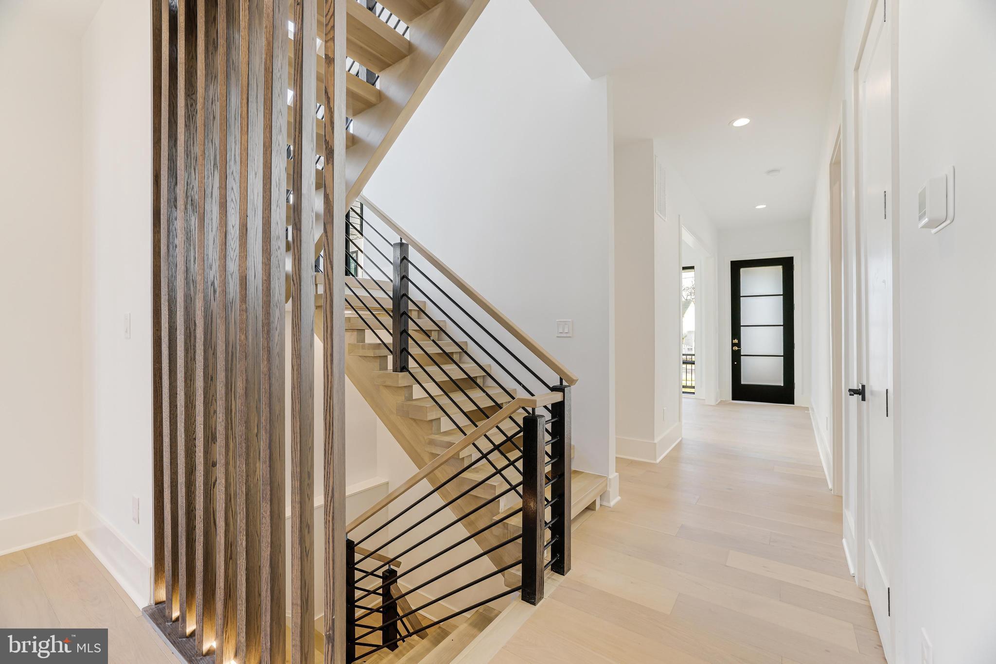 COURTLAND PARK - Residential