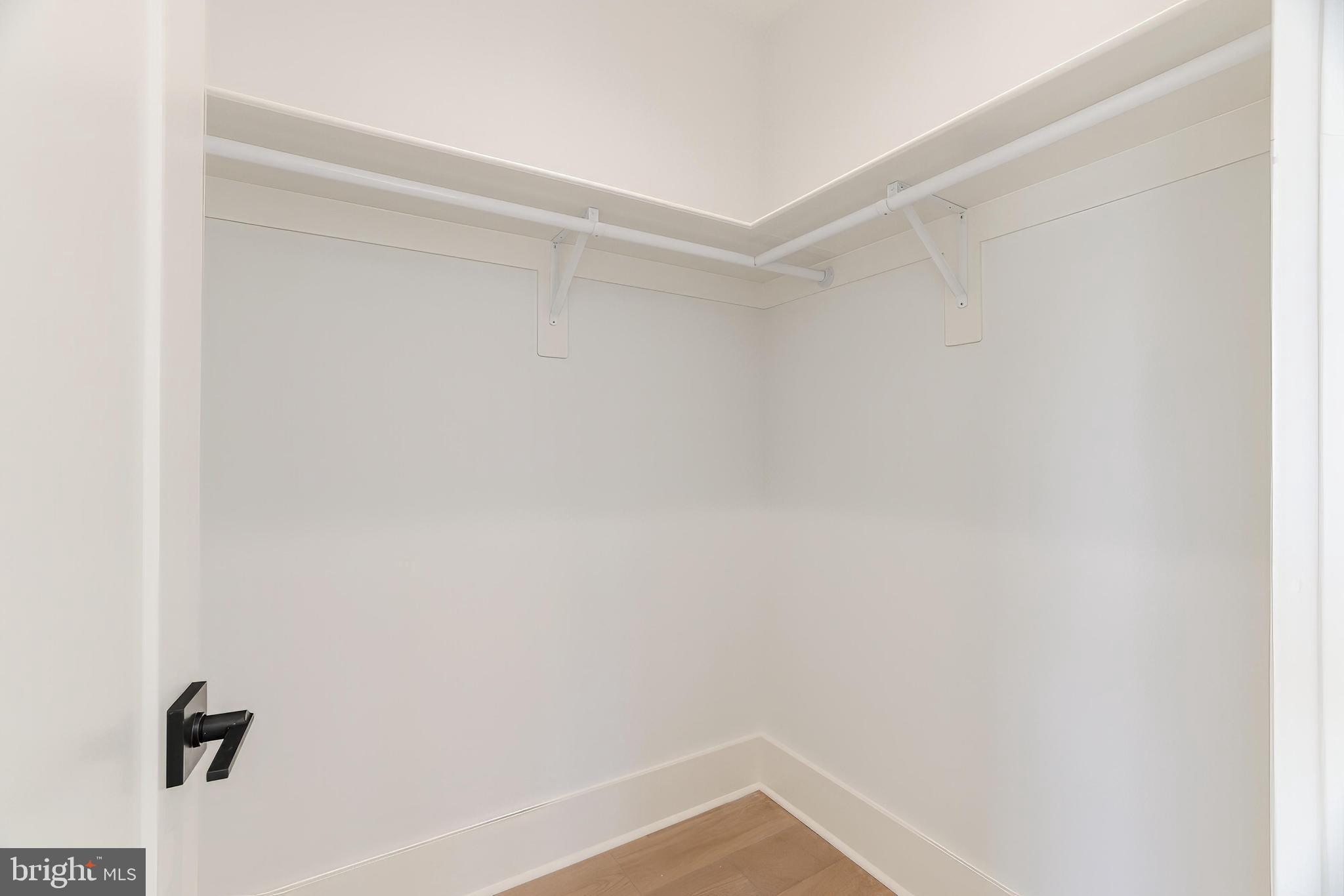 COURTLAND PARK - Residential