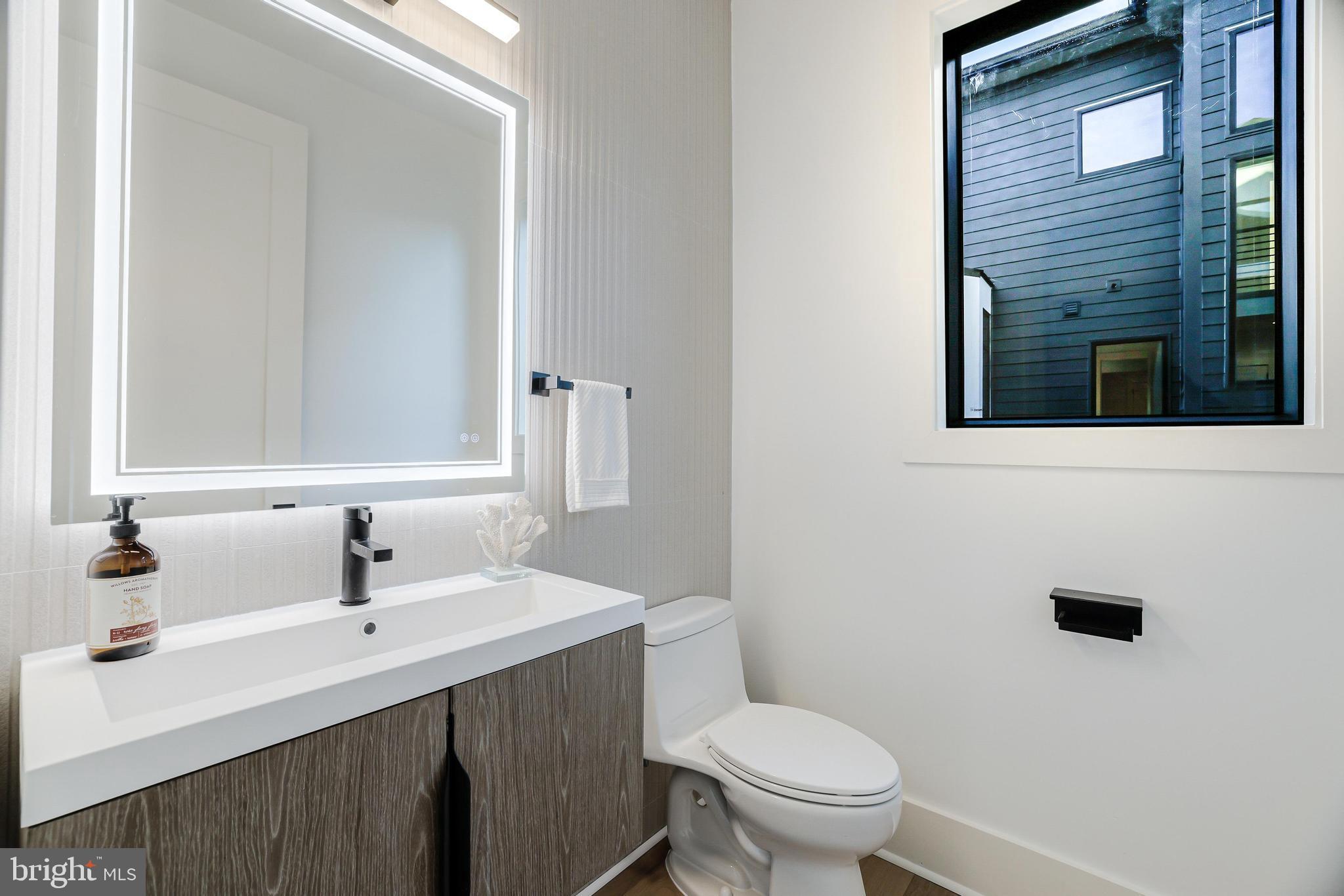 COURTLAND PARK - Residential