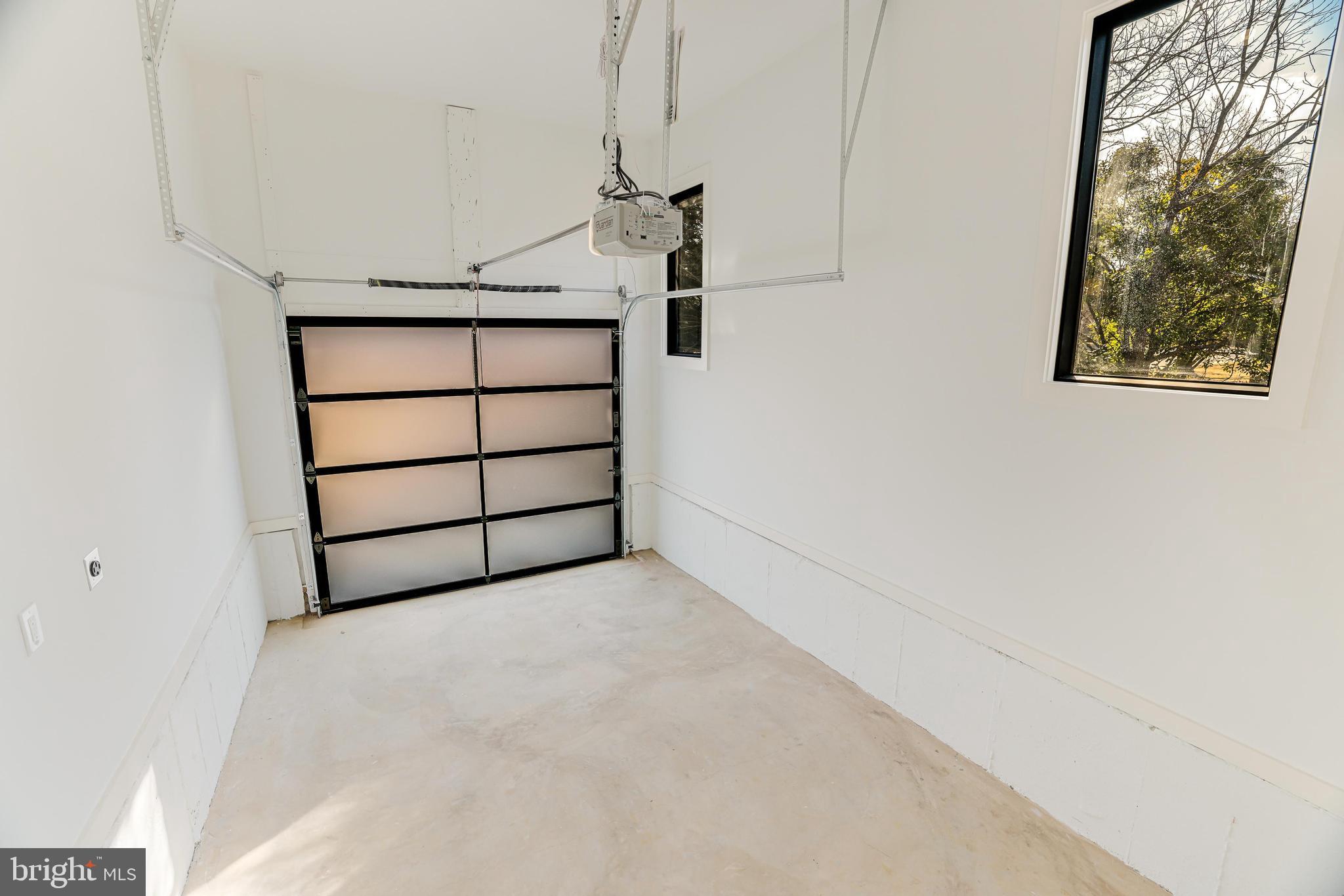 COURTLAND PARK - Residential