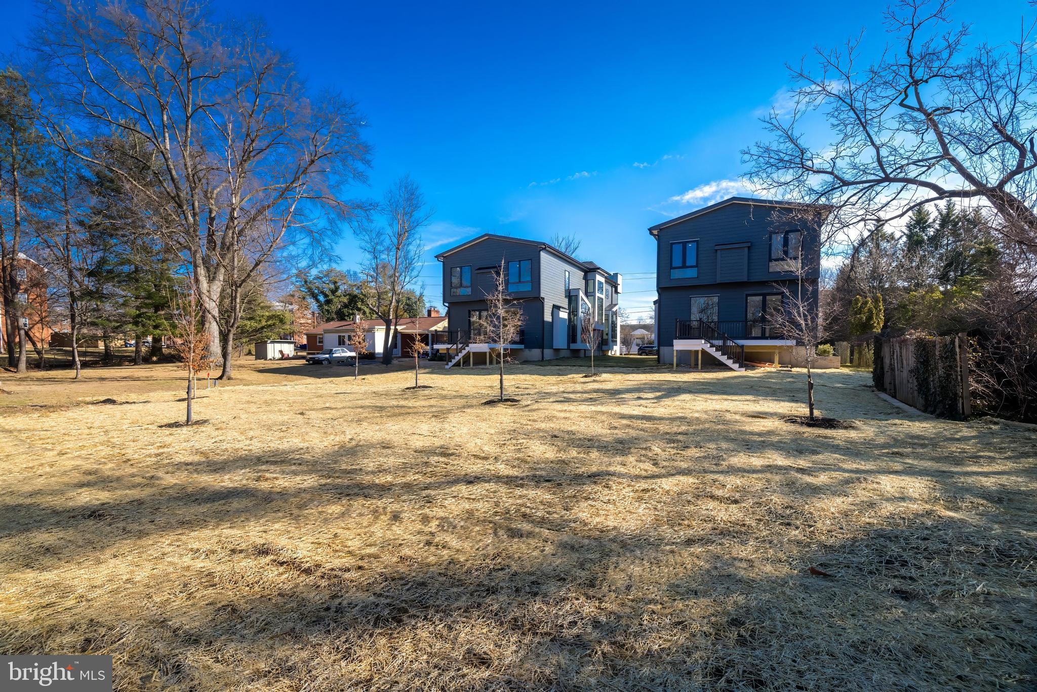 COURTLAND PARK - Residential