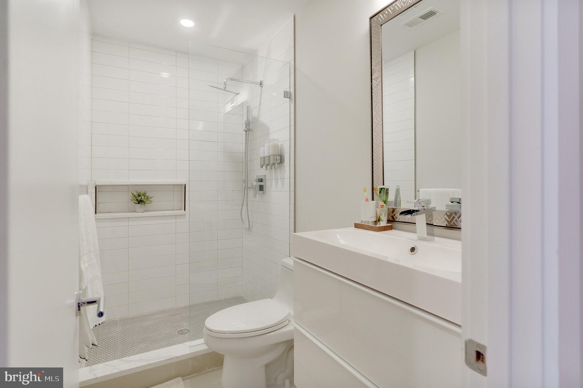 FRANCISVILLE - Residential Lease