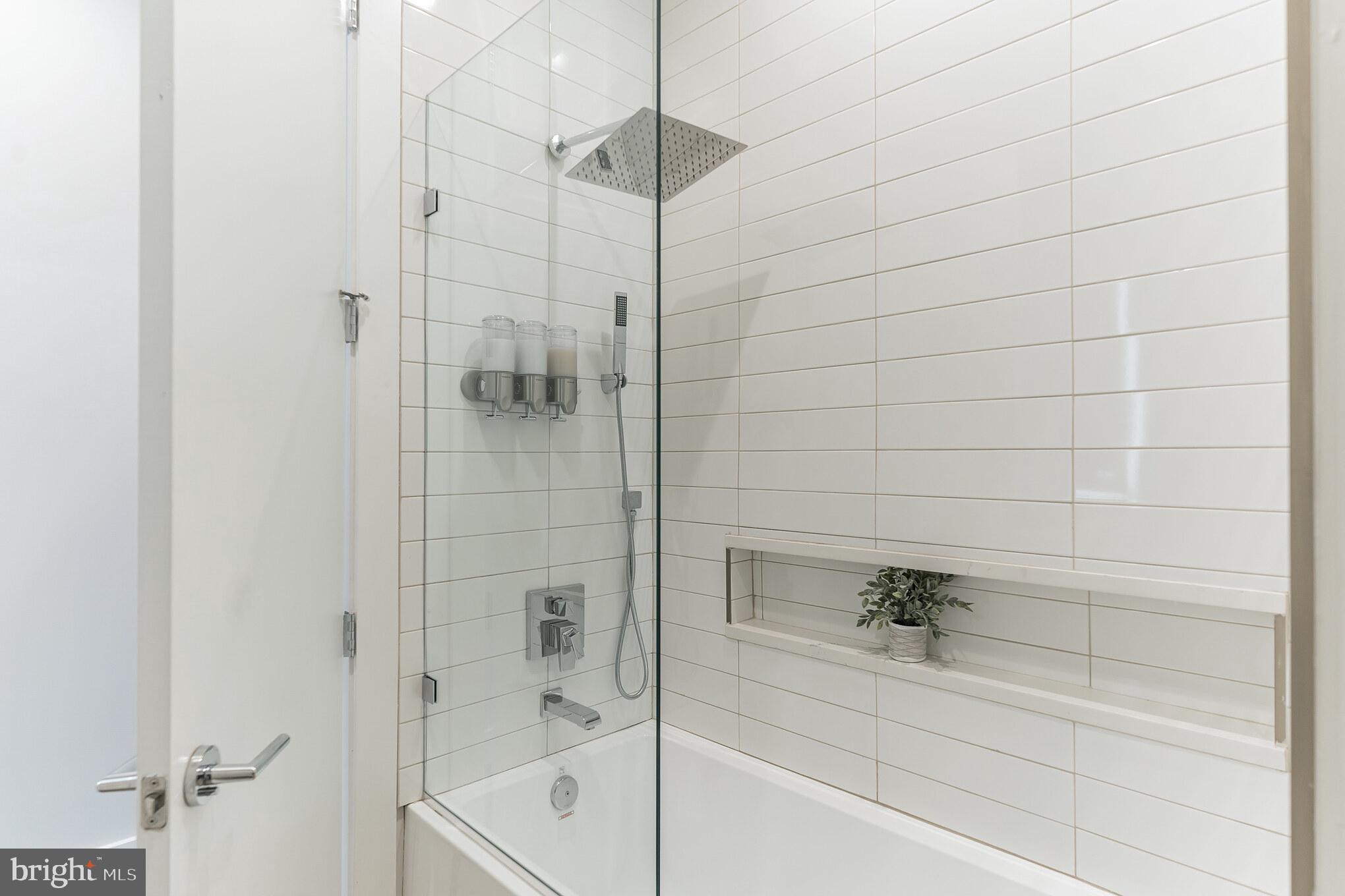 FRANCISVILLE - Residential Lease