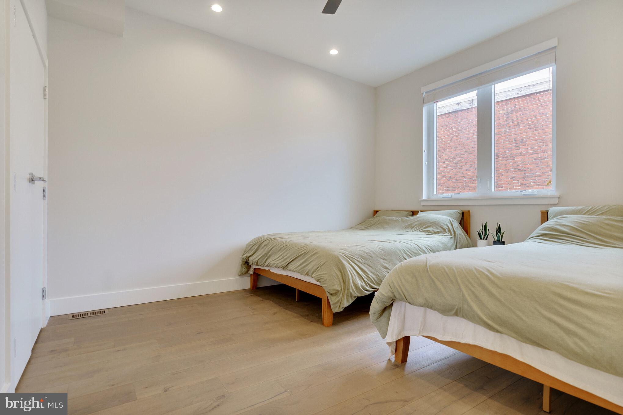 FRANCISVILLE - Residential Lease