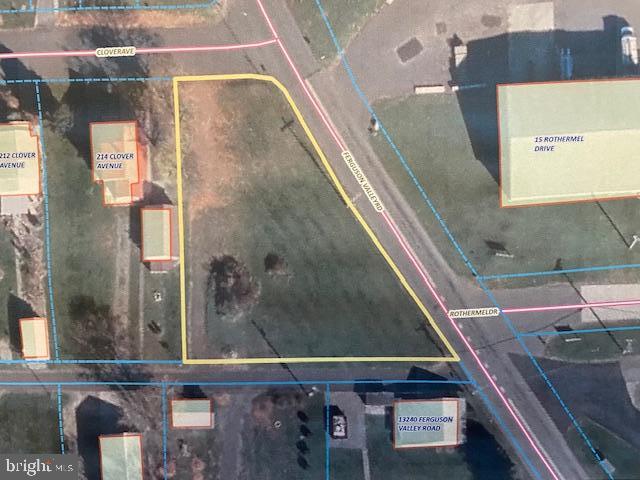 Prime location with easy access to 322. The perfect spot for your new home or business. This corner lot is level, cleared and ready for construction. Public water and sewer lines already in place. Don't miss out on this great opportunity!