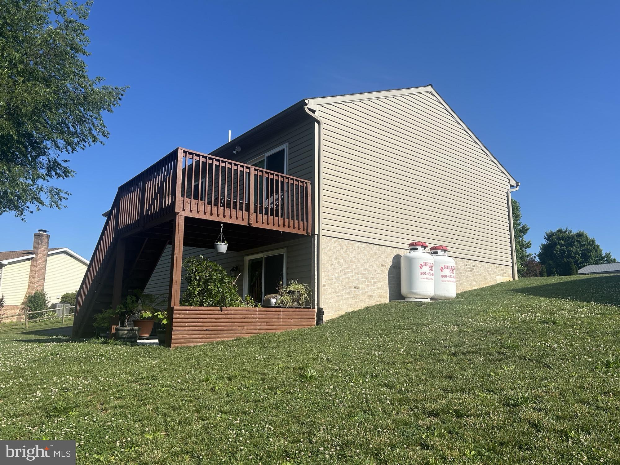 3040 LIVERPOOL COURT