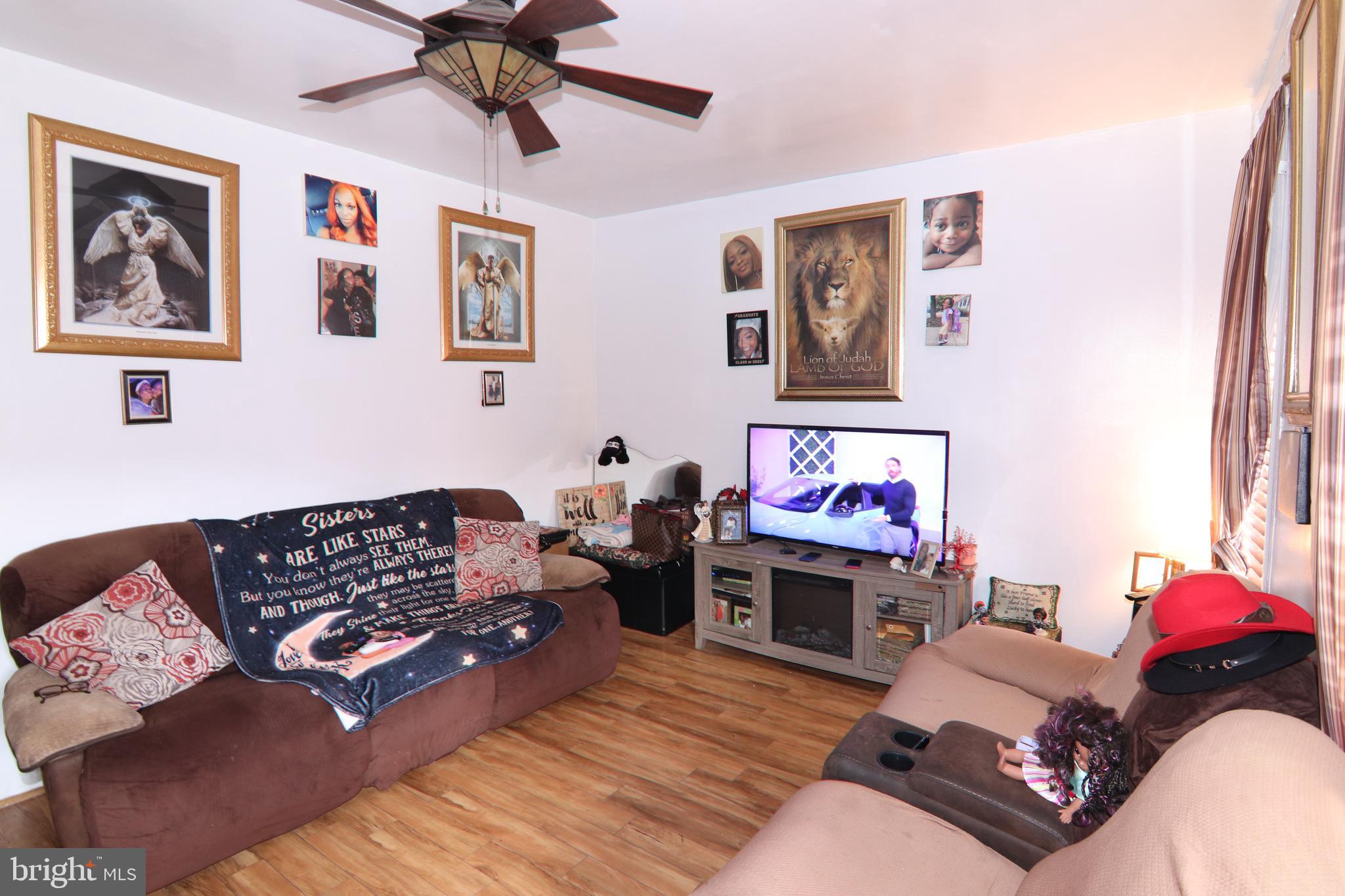 WESTPORT - Residential