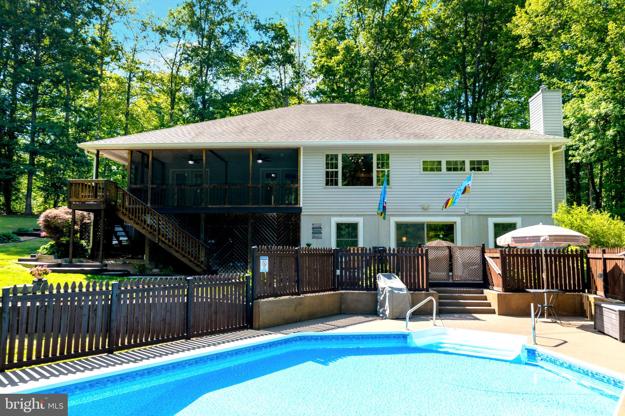 248 OAKWOOD DRIVE
