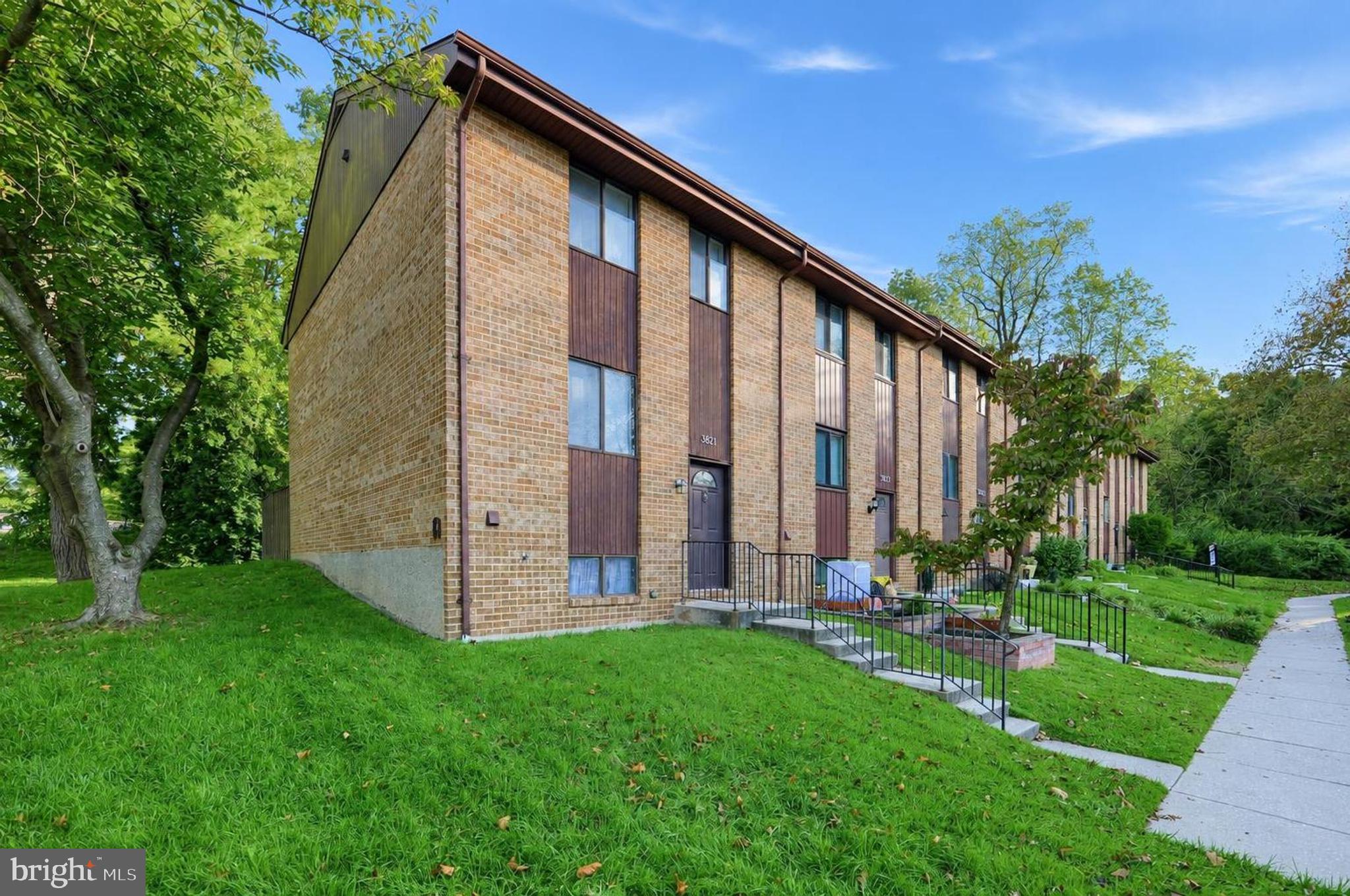 5821 DIGGERS LANE 1-01