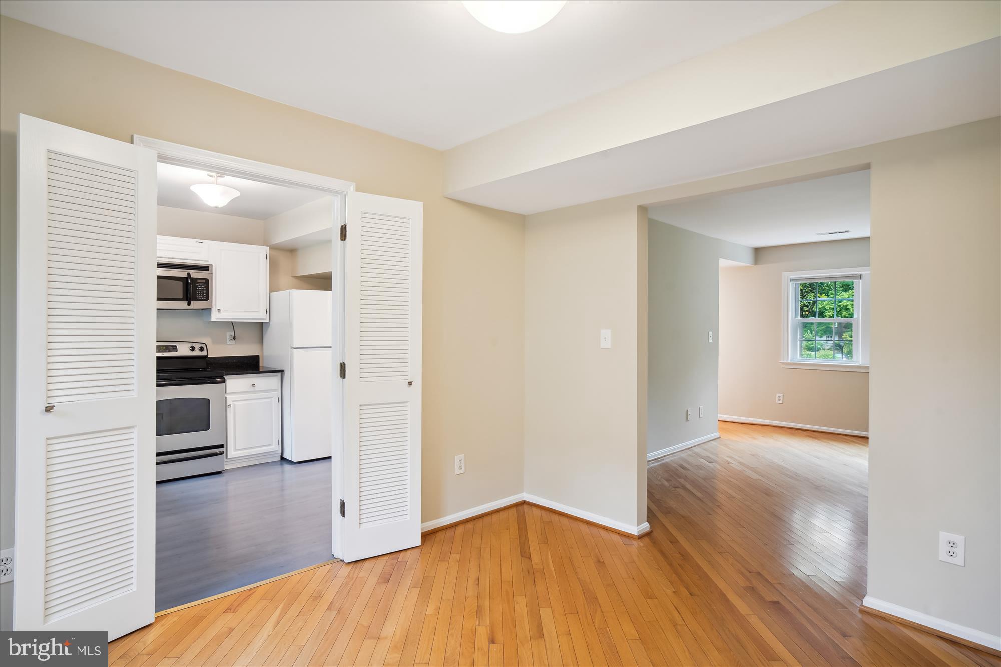 KENWOOD FOREST - Residential Lease