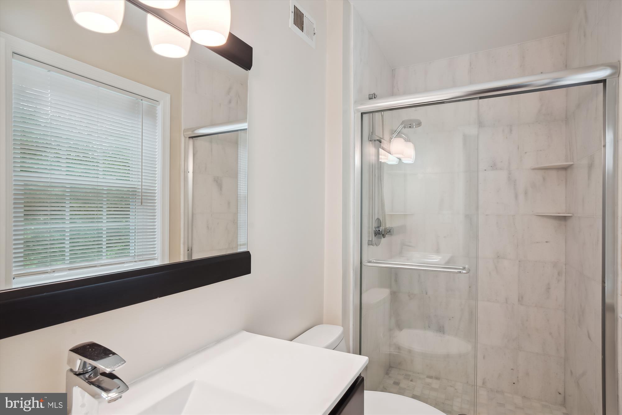 KENWOOD FOREST - Residential Lease