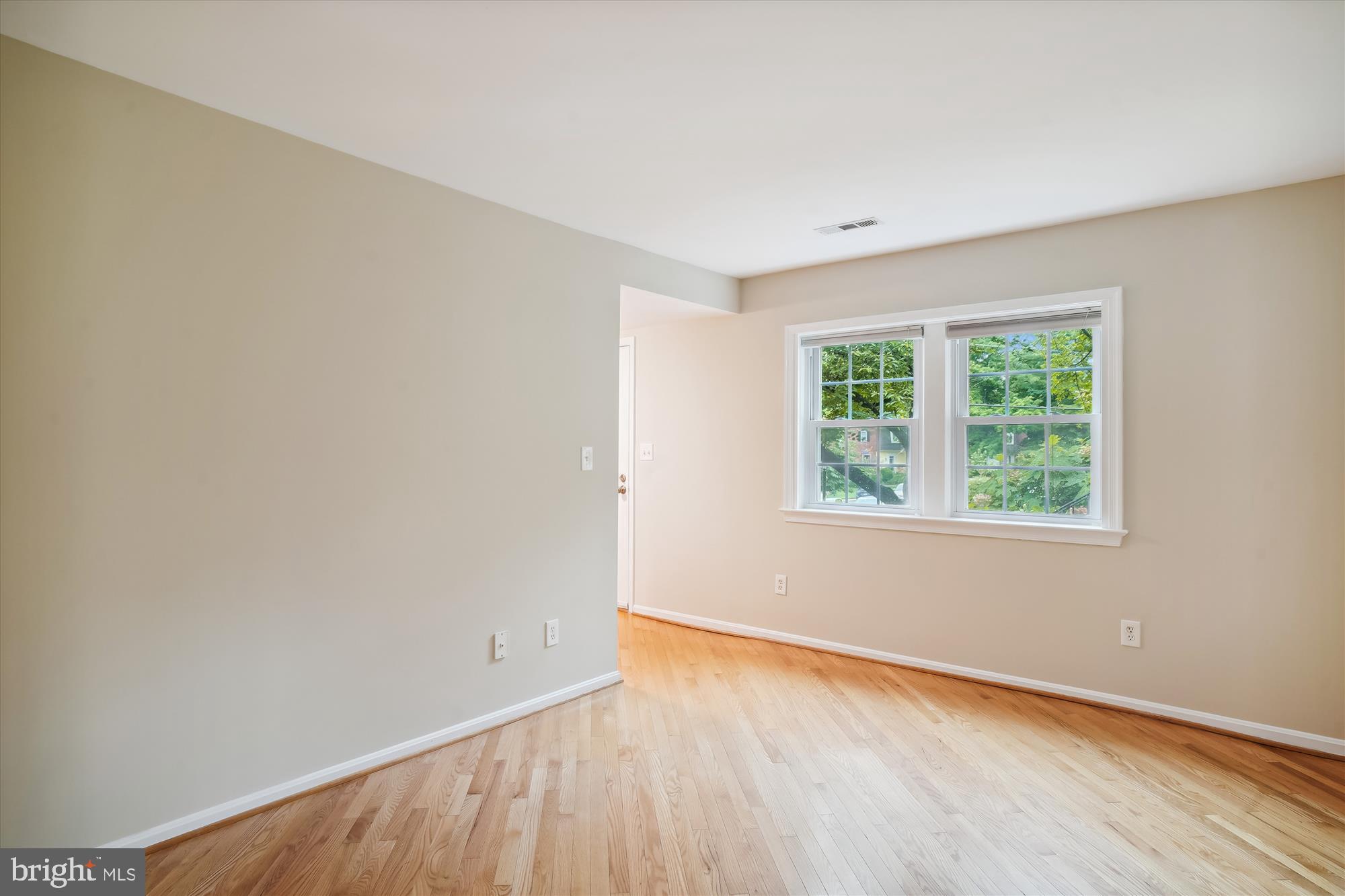 KENWOOD FOREST - Residential Lease