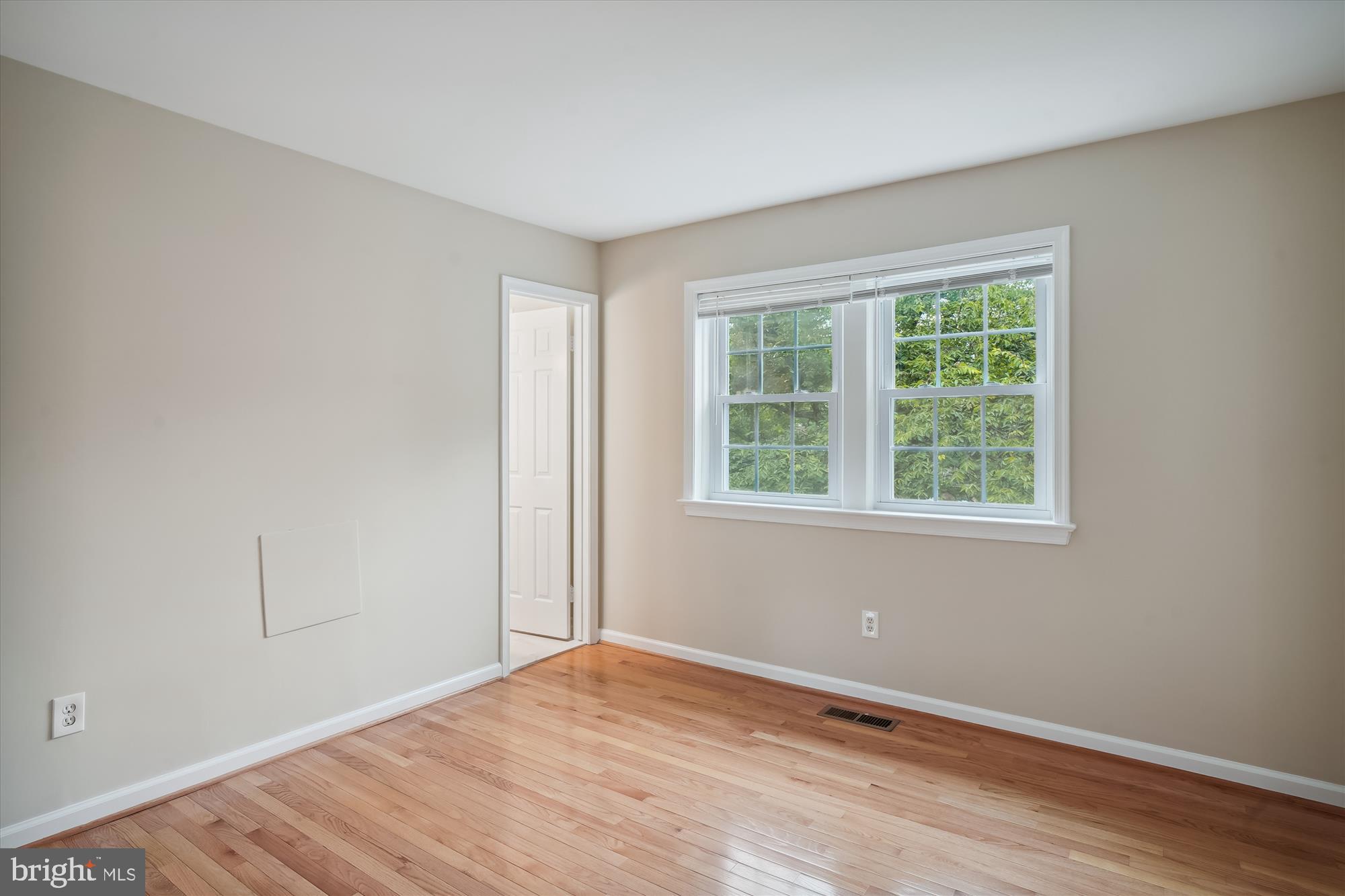 KENWOOD FOREST - Residential Lease