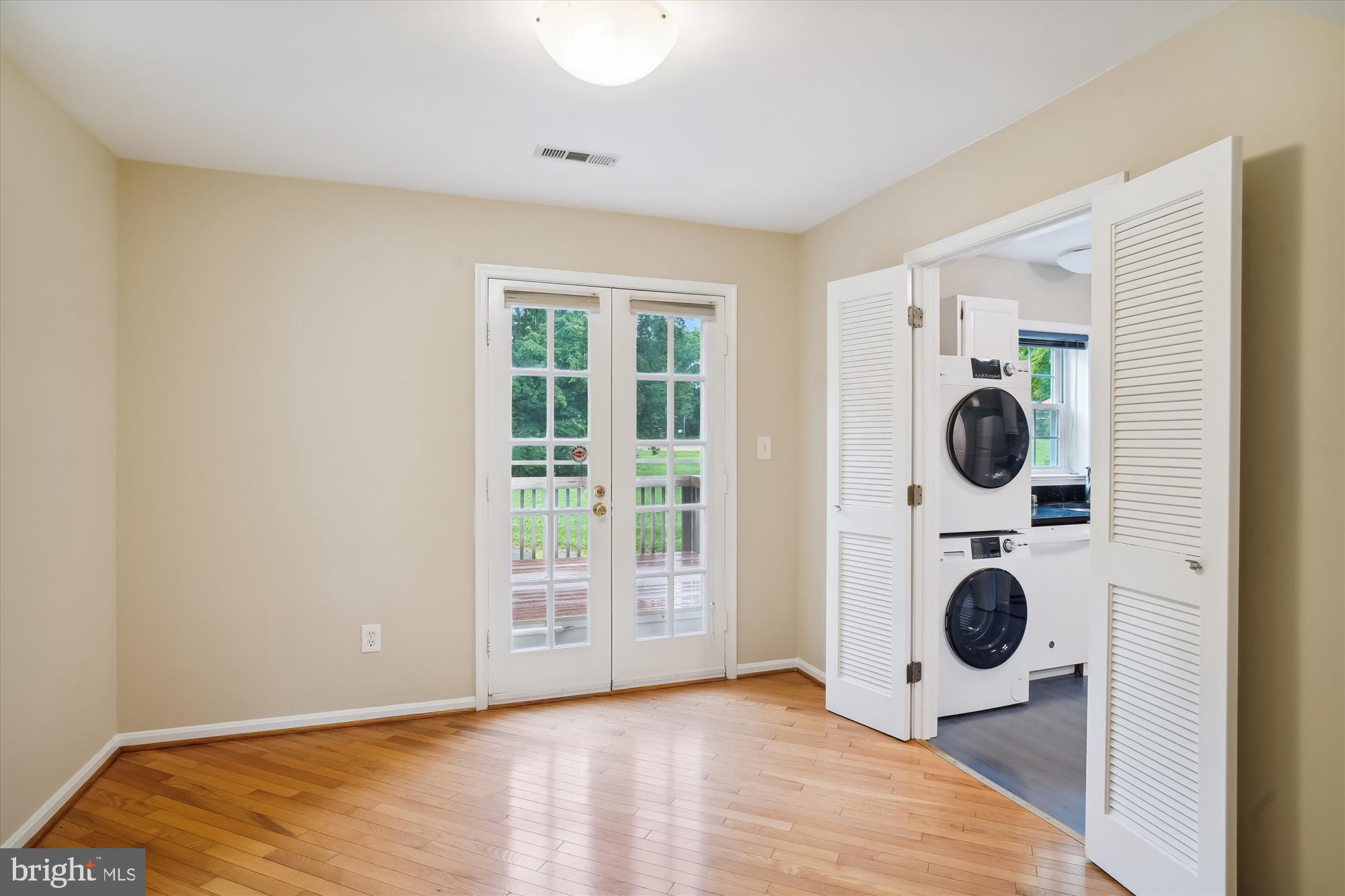 KENWOOD FOREST - Residential Lease