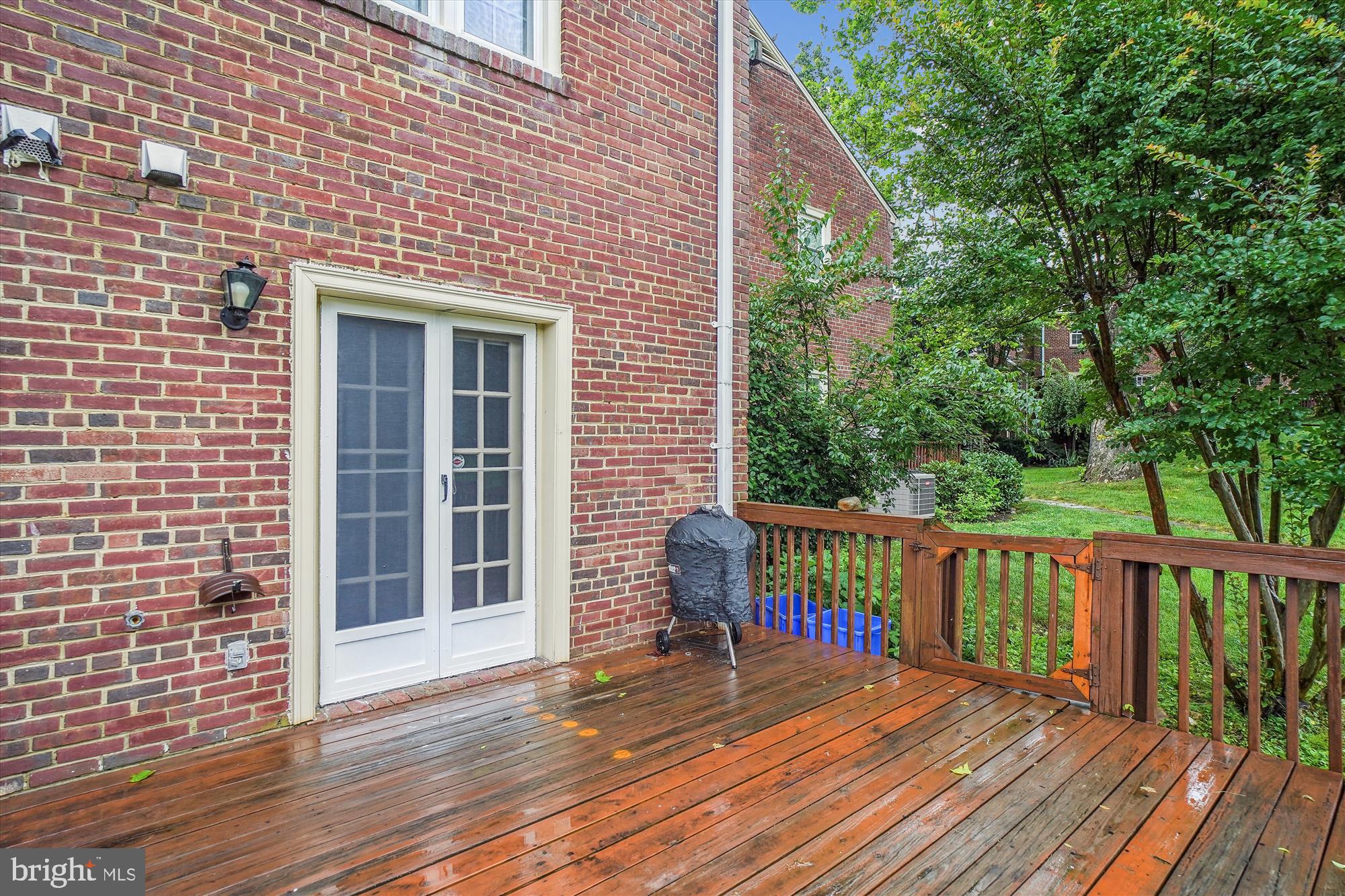 KENWOOD FOREST - Residential Lease