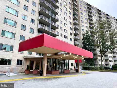 2500 N Van Dorn Street Unit 801, Alexandria, VA 22302 - MLS#: VAAX2058460