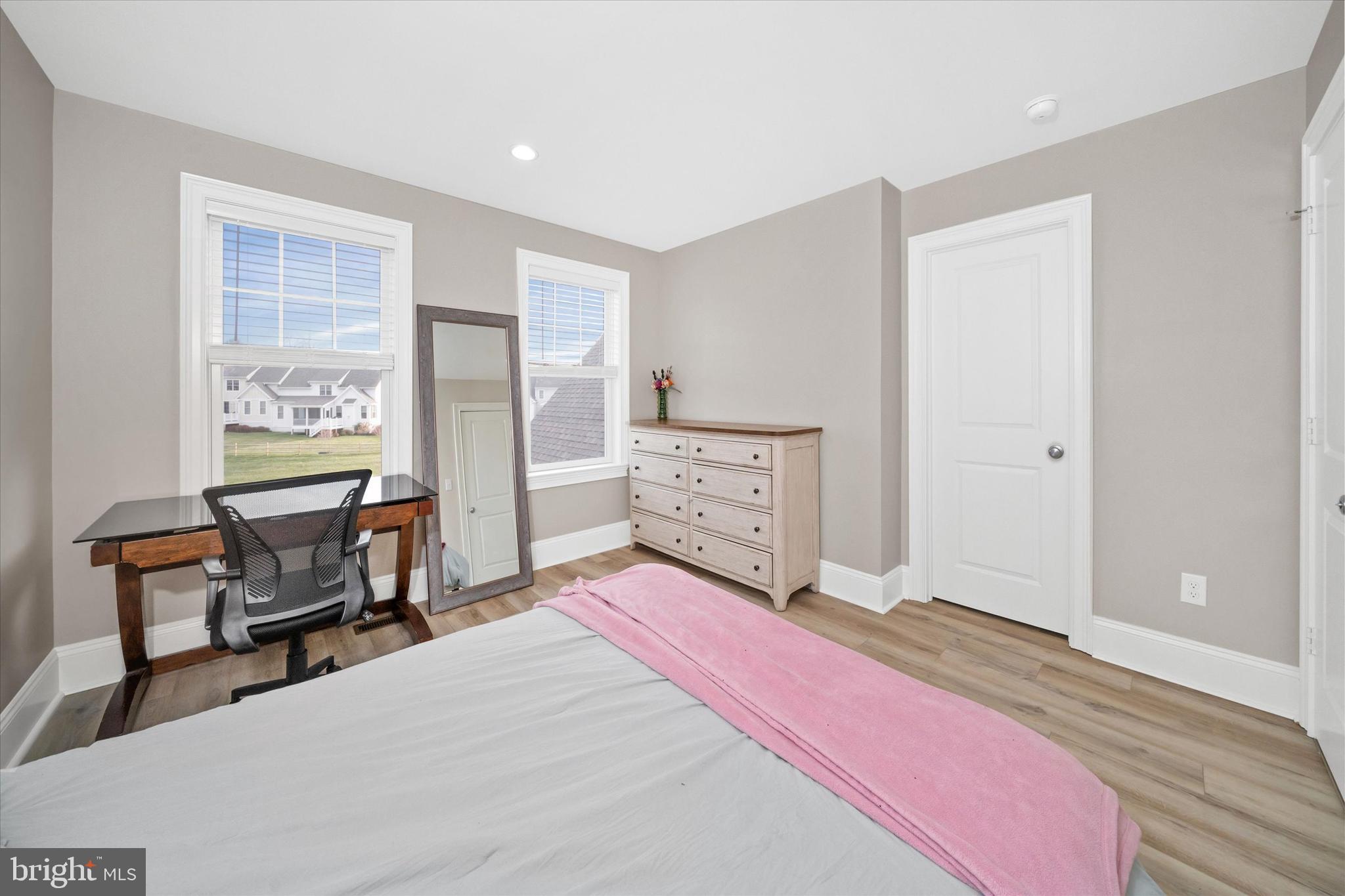 THE VILLAGES AT NORTHRIDGE - Residential