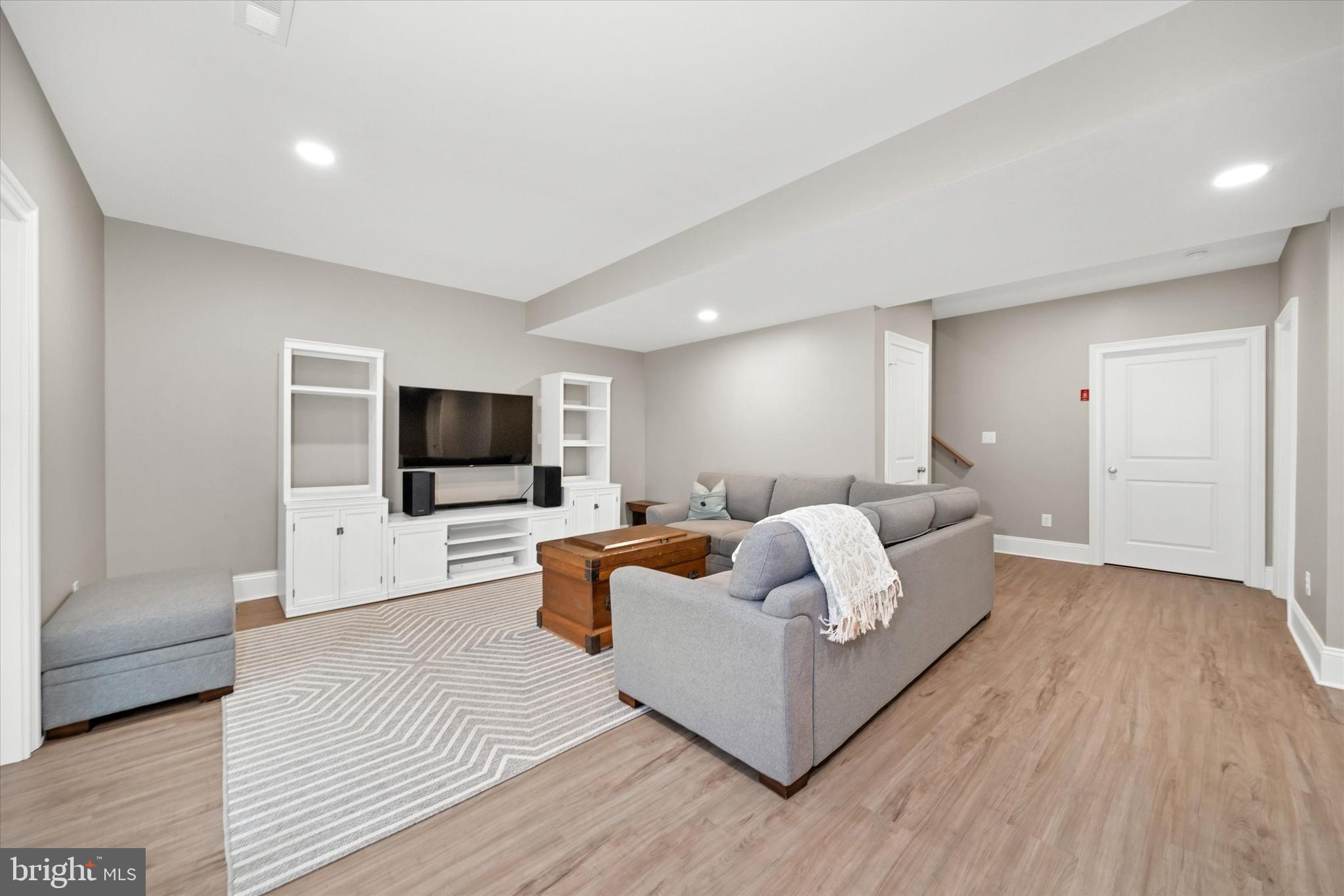 THE VILLAGES AT NORTHRIDGE - Residential