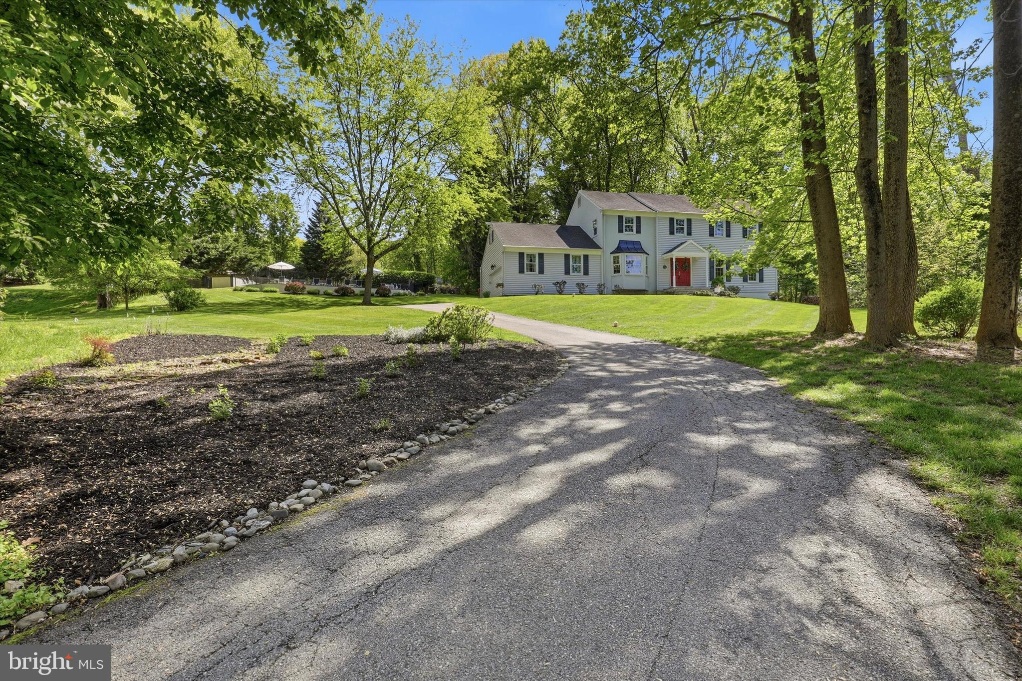 COLONIAL VIL - Residential