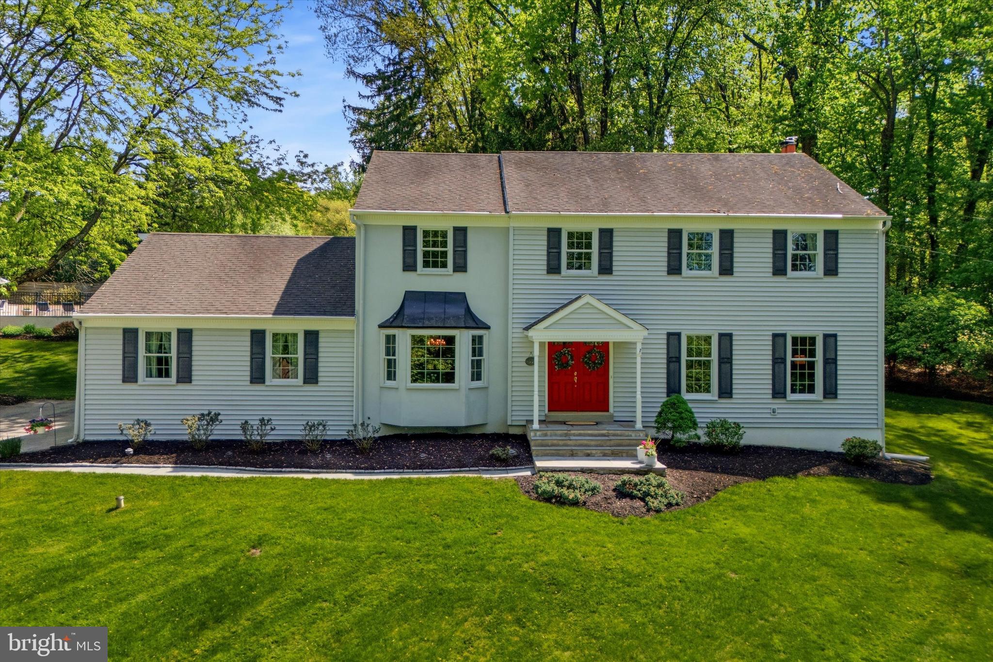 COLONIAL VIL - Residential