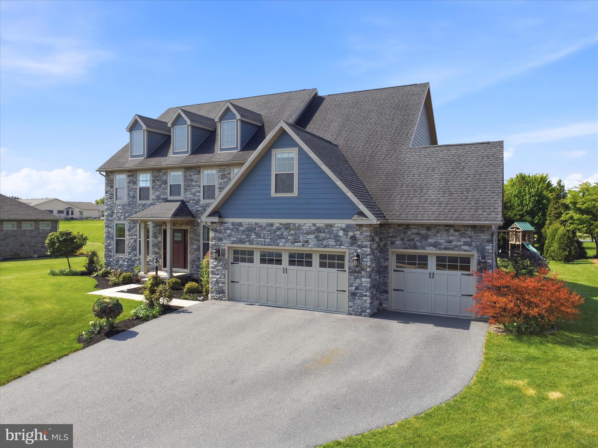 206 MATTHEW DRIVE