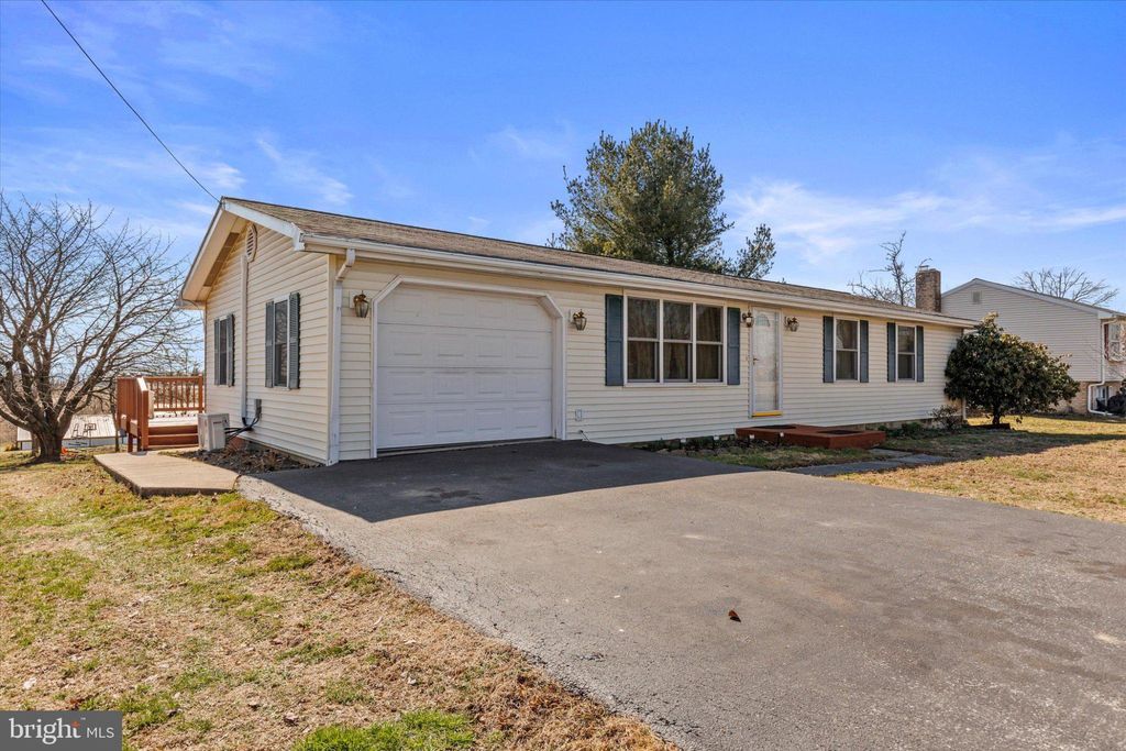 Photo of 430 Fairview Road, MANHEIM, PA 17545 (MLS # PALA2083914)