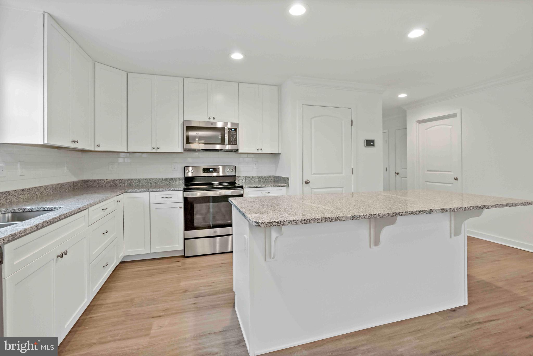 CARDINAL POINTE - Residential