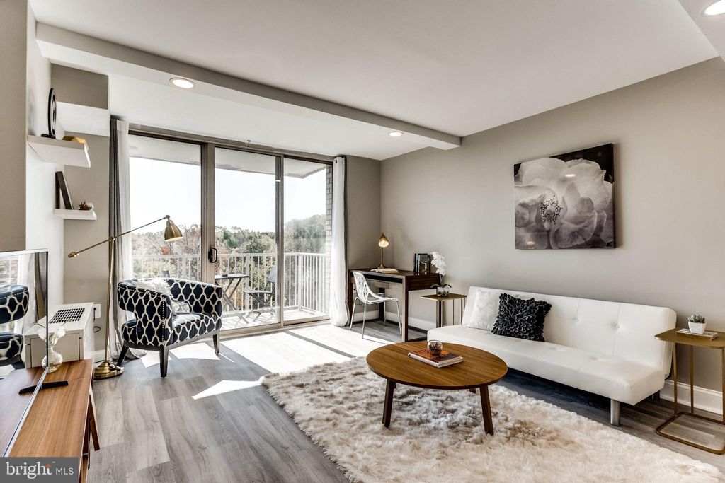 Photo of 2500 N Van Dorn Street #910, ALEXANDRIA, VA 22302 (MLS # VAAX2051260)