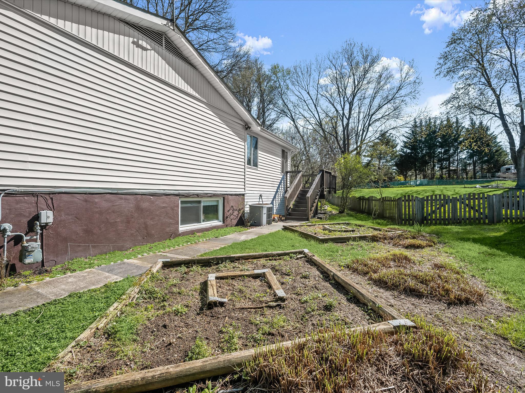 GWYNN ACRES - Residential