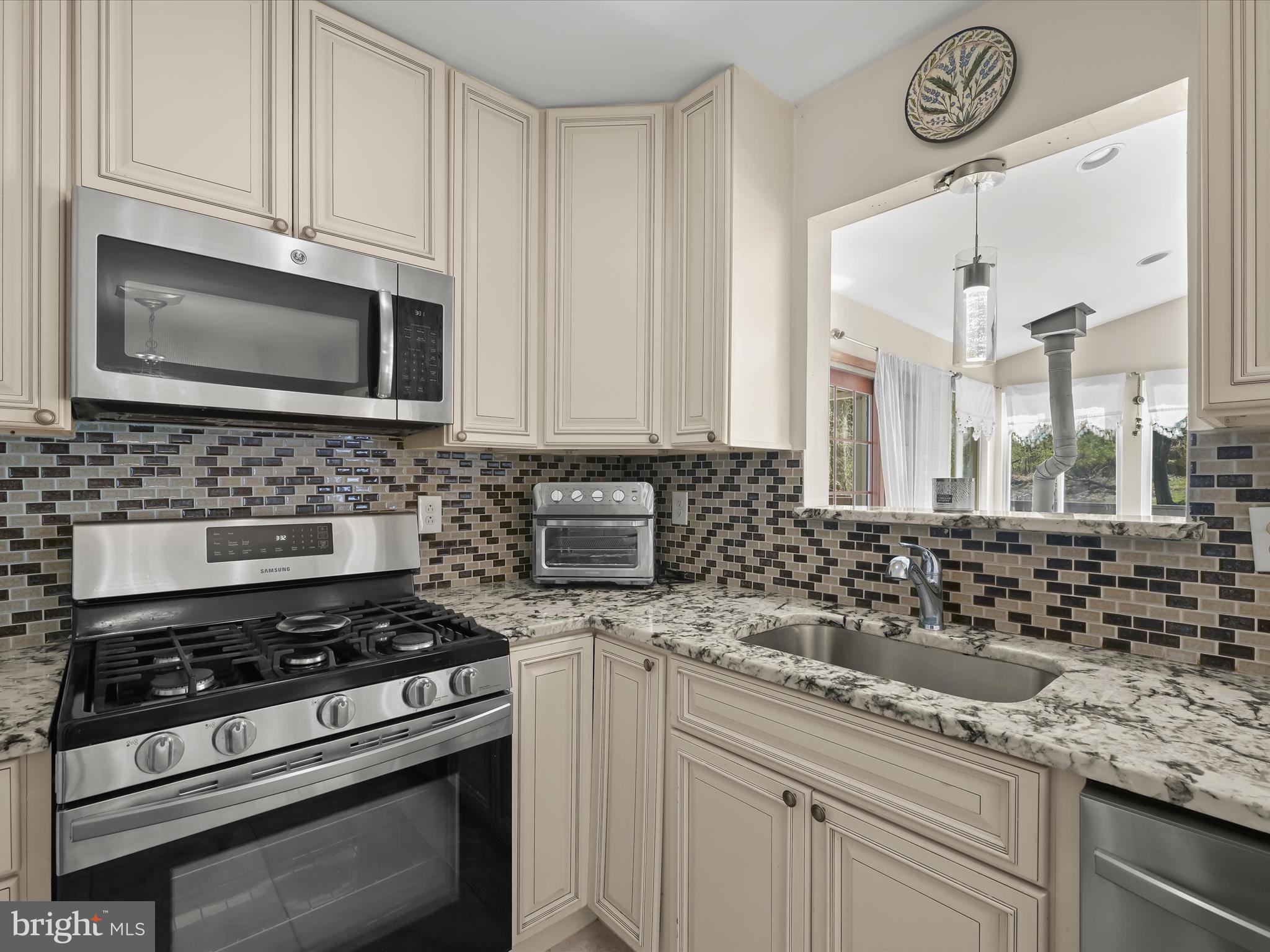 GWYNN ACRES - Residential