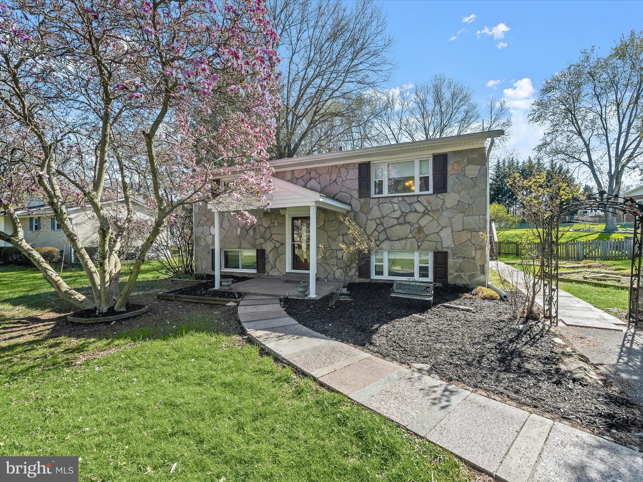 GWYNN ACRES - Residential