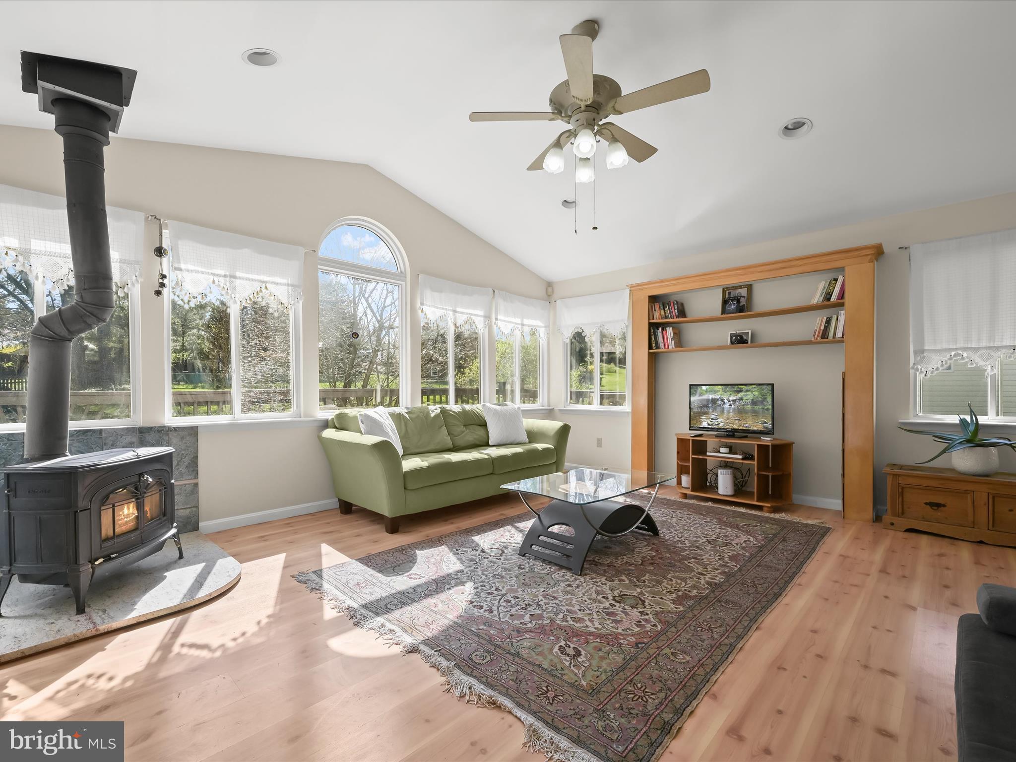 GWYNN ACRES - Residential