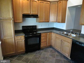 MANAYUNK - Residential Lease