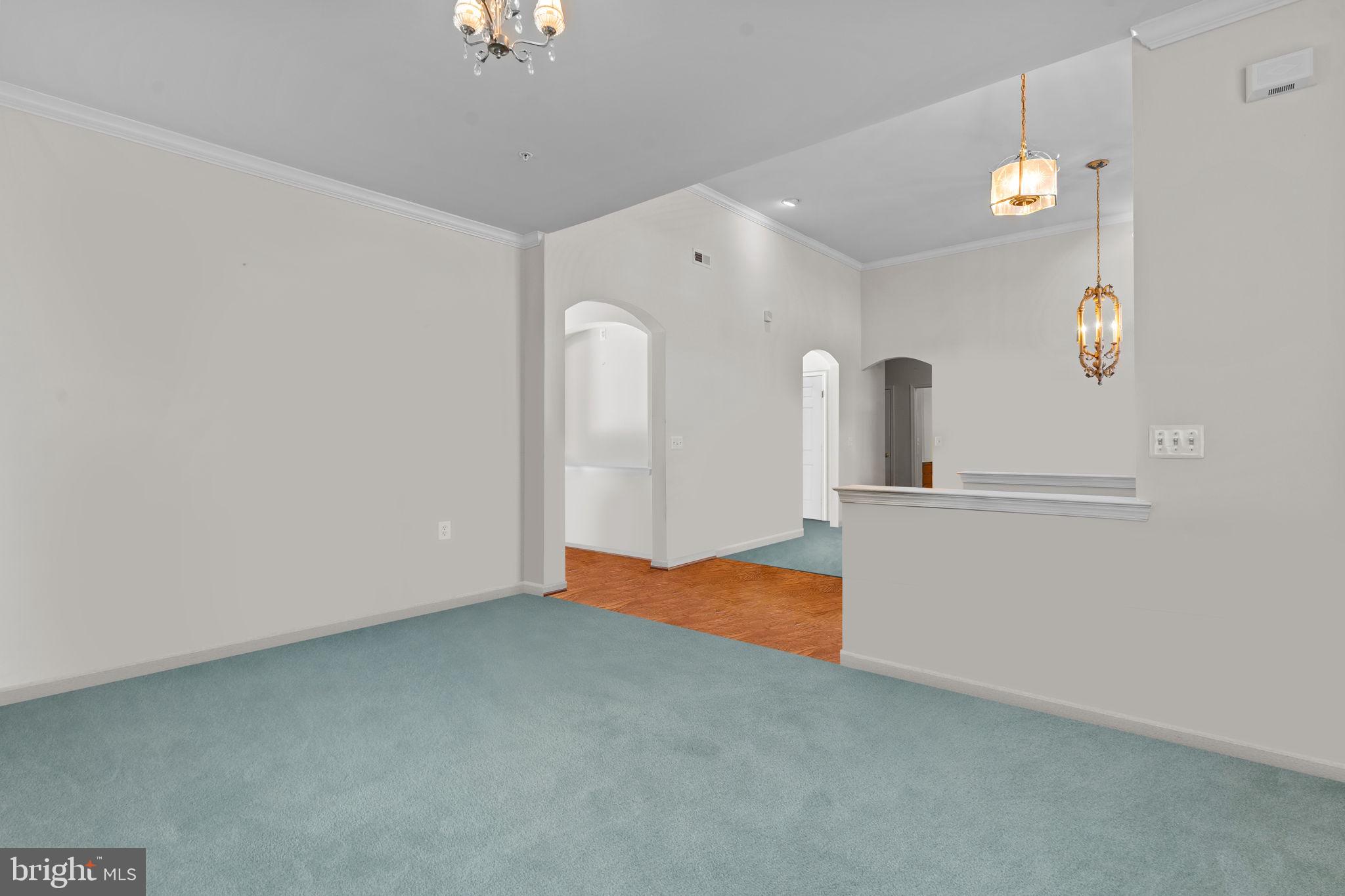 HERITAGE CR ESTS - Residential